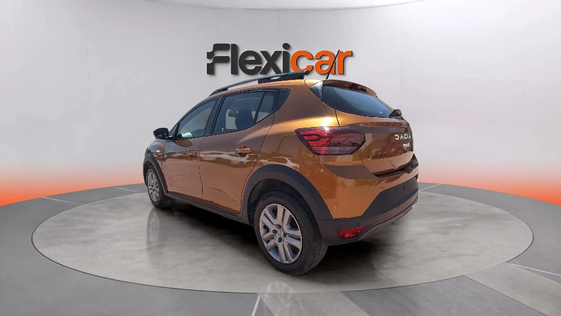 Dacia Sandero Stepway Essential TCe (90V) - foto 10