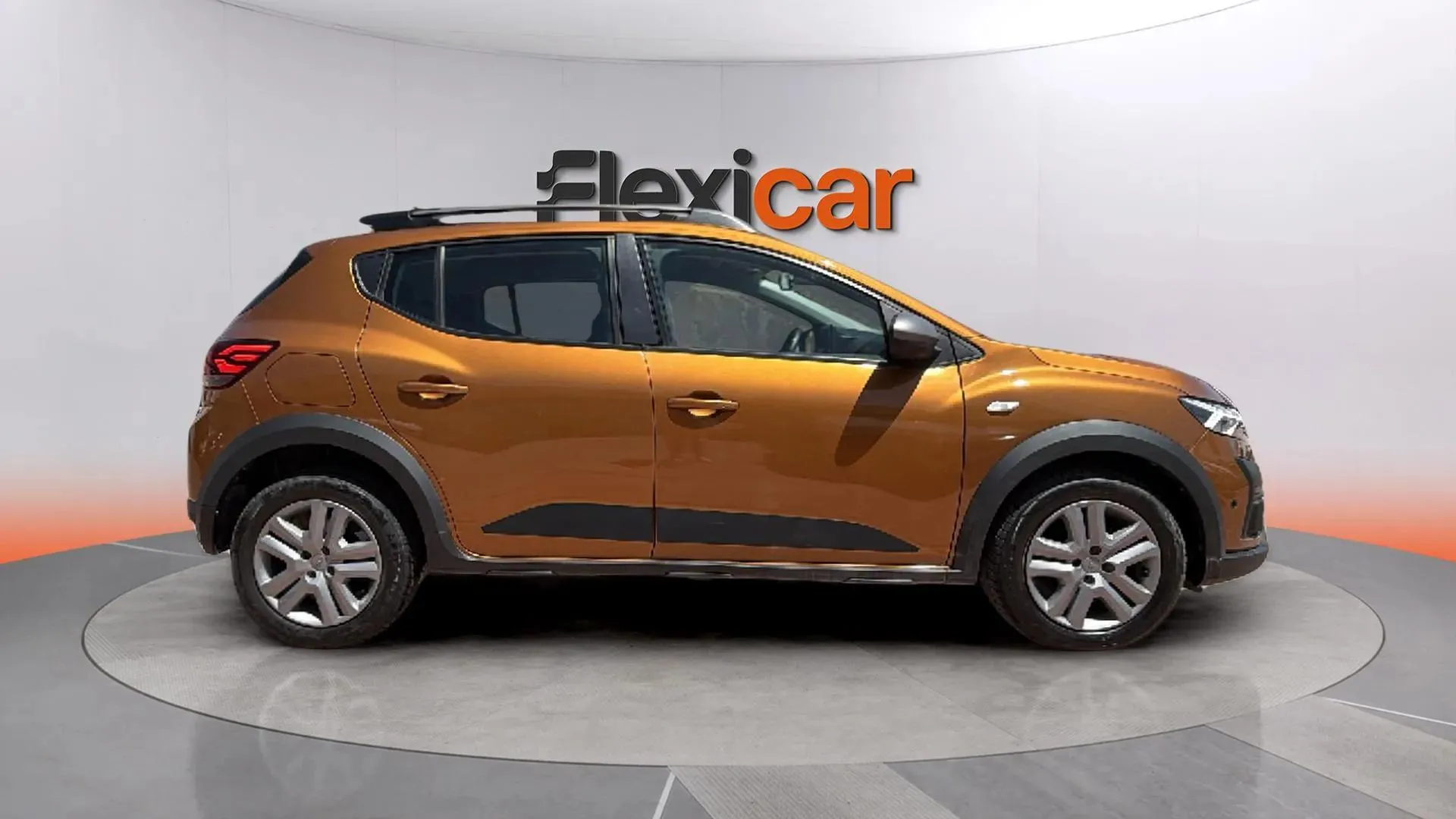 Dacia Sandero Stepway Essential TCe (90V) - foto 6