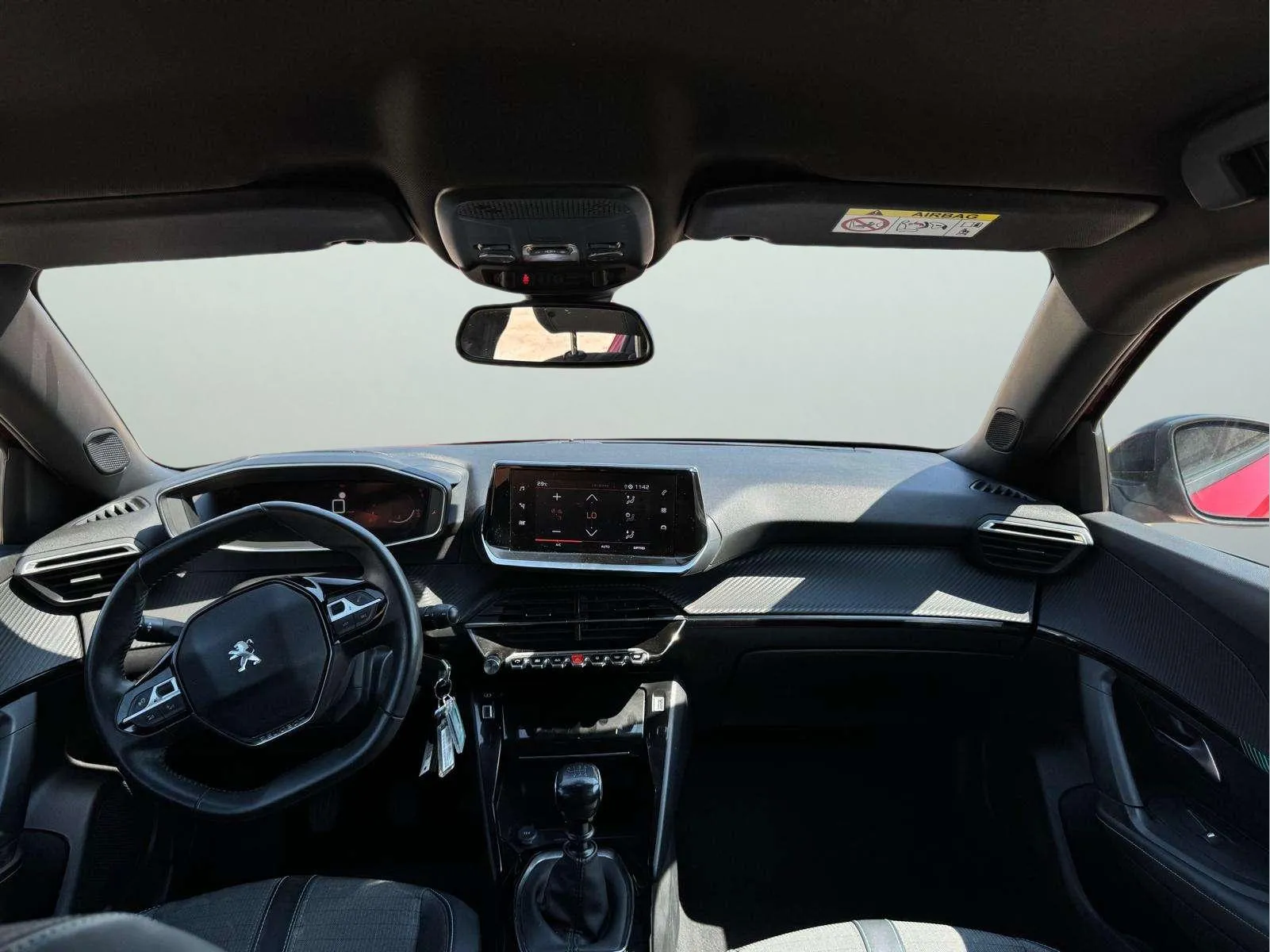 Peugeot 2008 Allure Pack PureTech 130 - foto 11