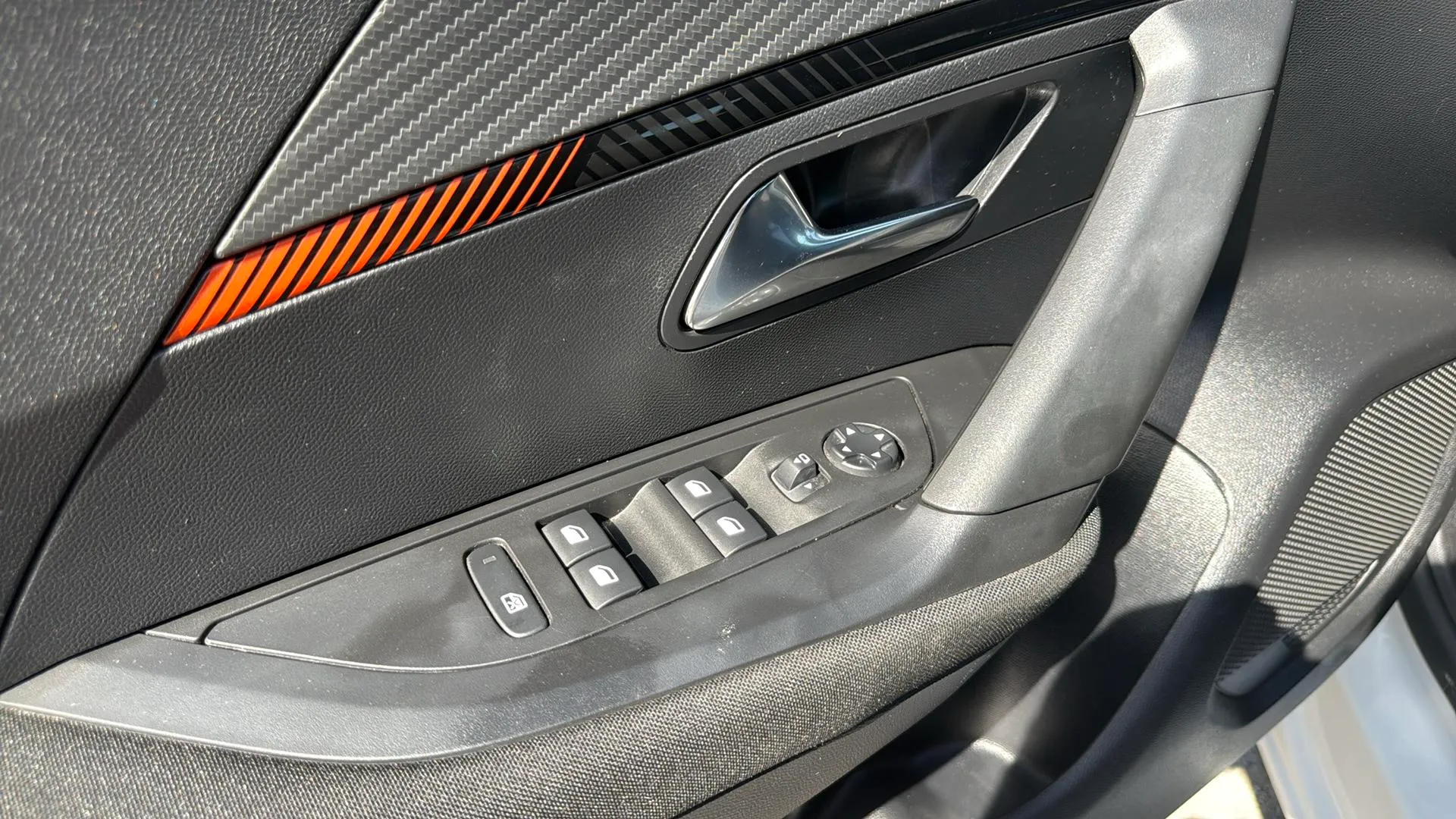 Peugeot 2008 Active Pack PureTech 100 - foto 21