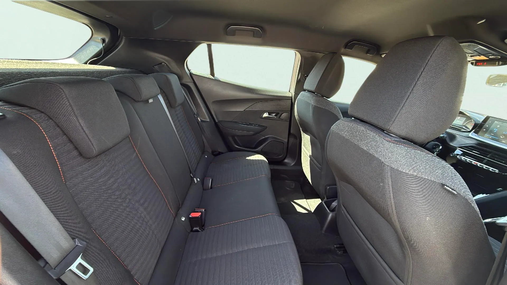 Peugeot 2008 Active Pack PureTech 100 - foto 16