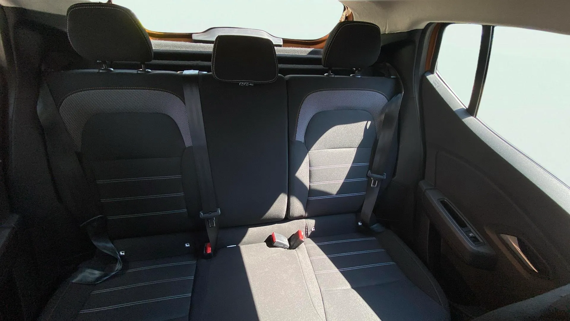 Dacia Sandero Stepway Essential TCe (90V) - foto 14