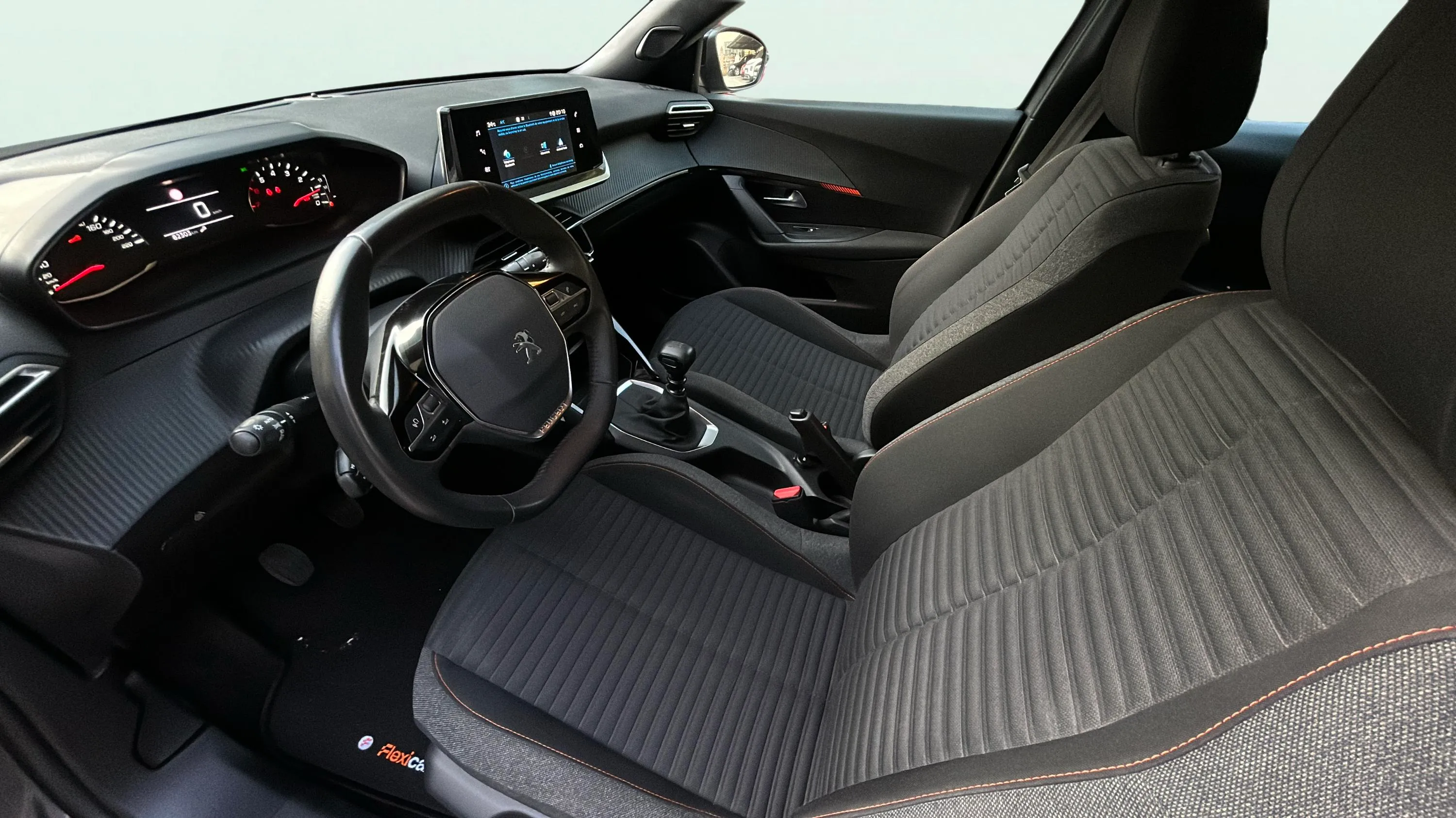 Peugeot 2008 Active Pack PureTech 130 - foto 13