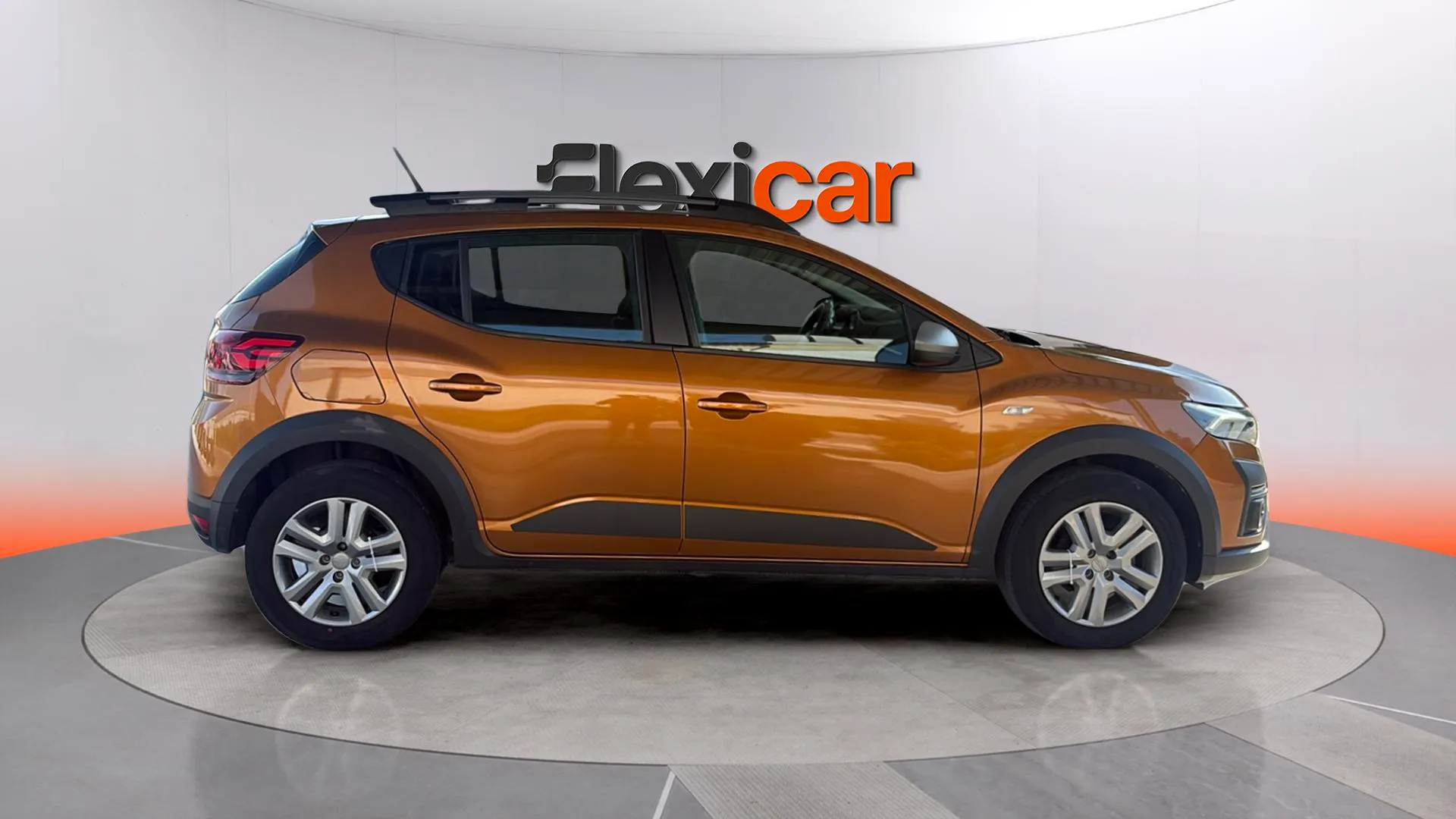 Dacia Sandero Stepway Essential TCe (90V) - foto 8