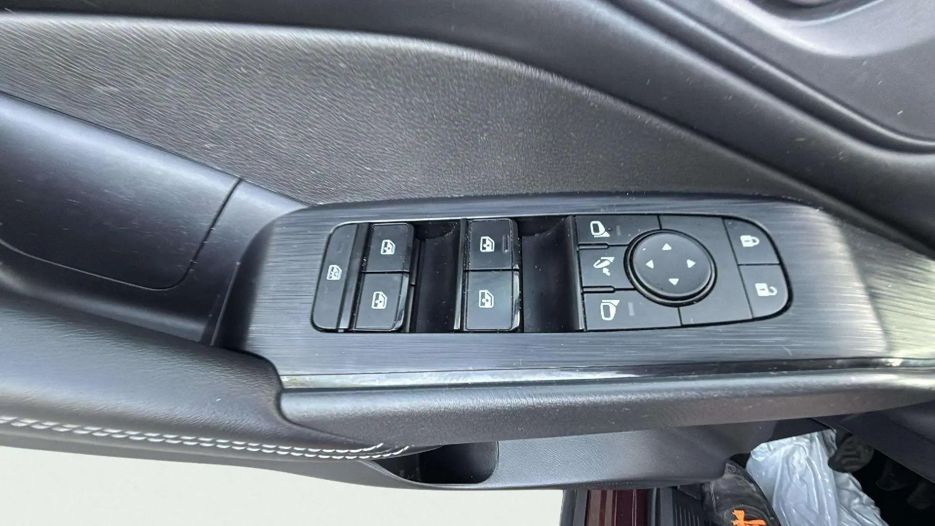 Nissan Qashqai DIG-T mHEV 4x2 Tekna - foto 24