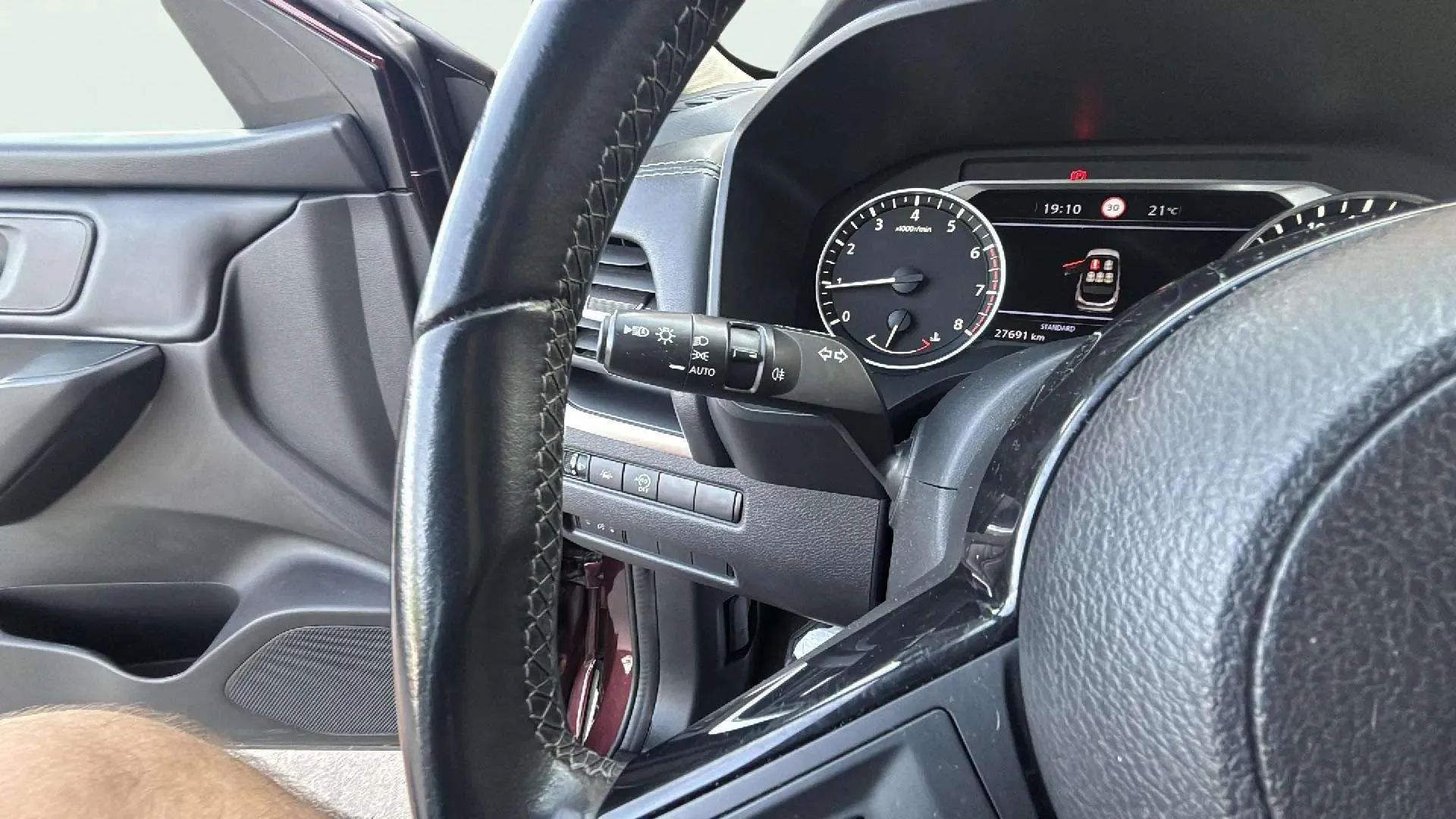 Nissan Qashqai DIG-T mHEV 4x2 Tekna - foto 27
