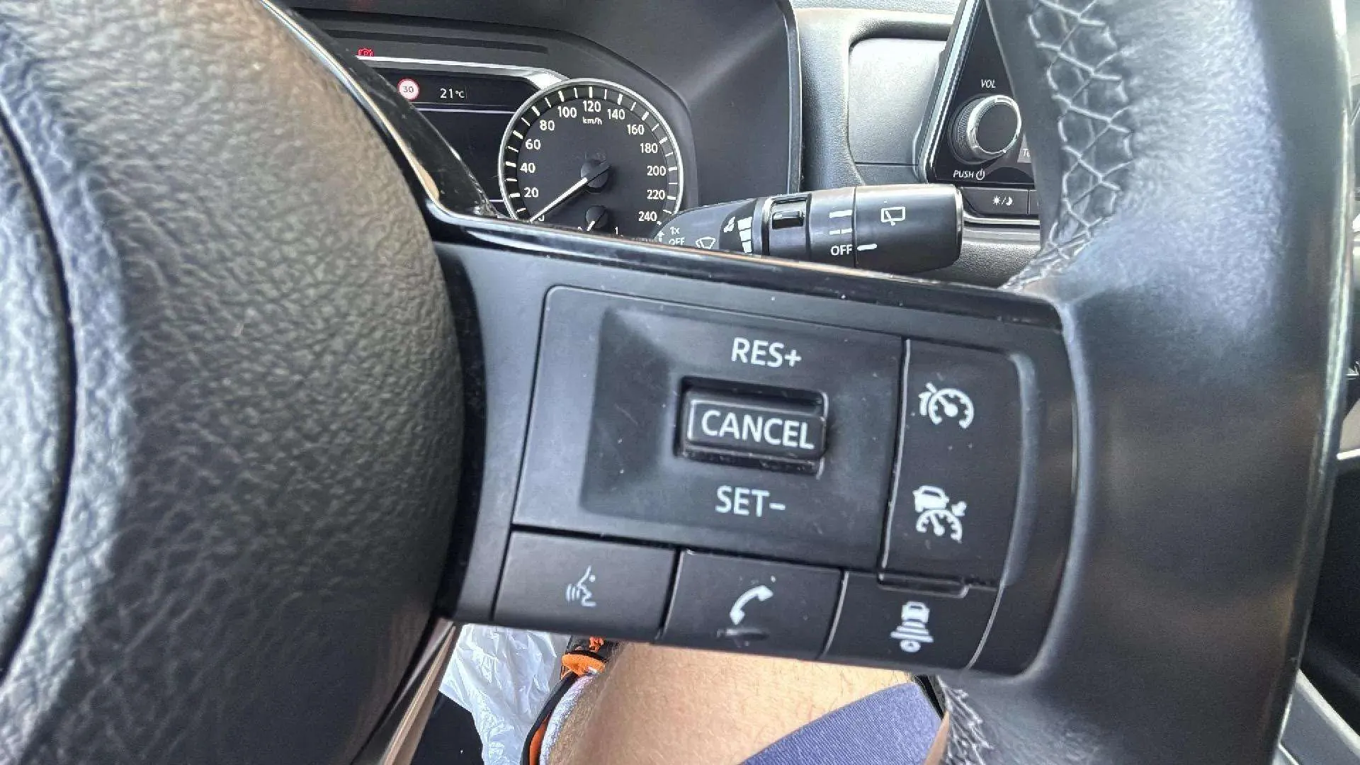 Nissan Qashqai DIG-T mHEV 4x2 Tekna - foto 28