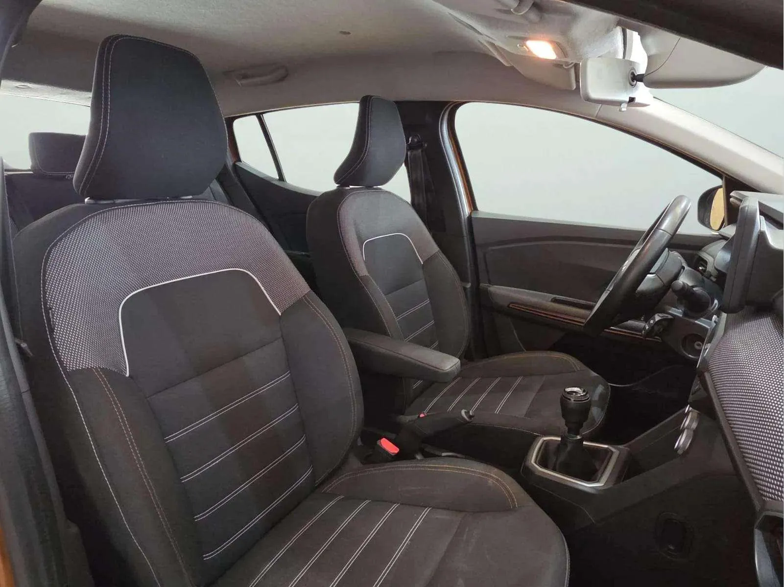 Dacia Sandero Stepway Essential TCe (90V) - foto 16