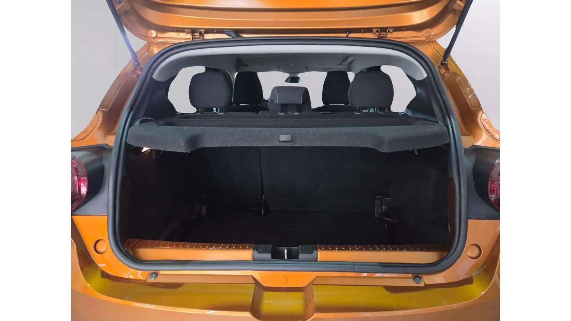Dacia Sandero Stepway Essential TCe (90V) - foto 7