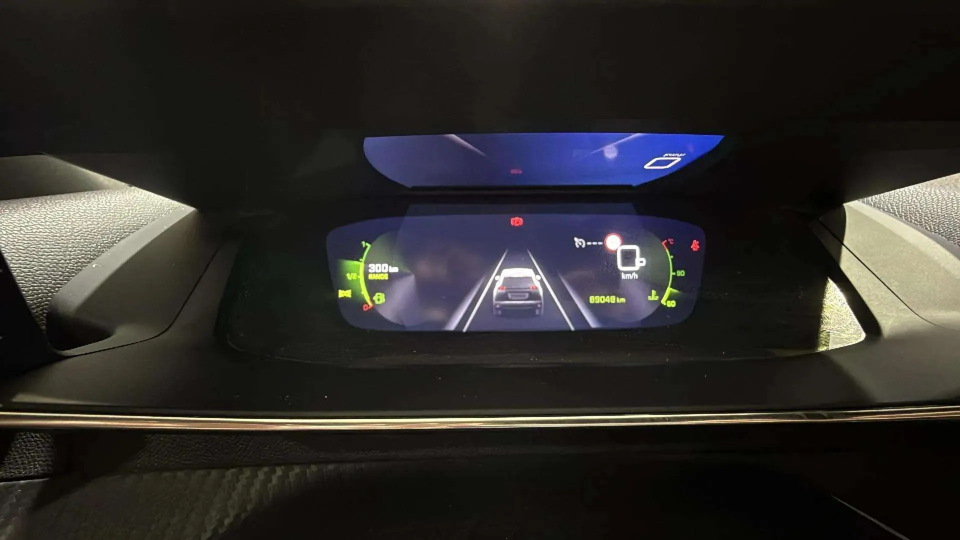 Peugeot 2008 Allure Pack PureTech 130 EAT8 - foto 13