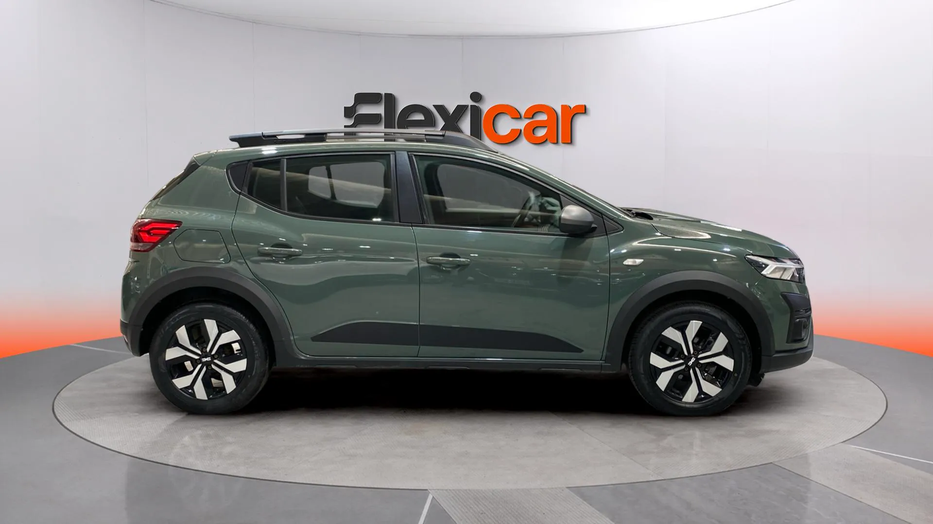 Dacia Sandero Stepway Essential TCe (90V) - foto 8