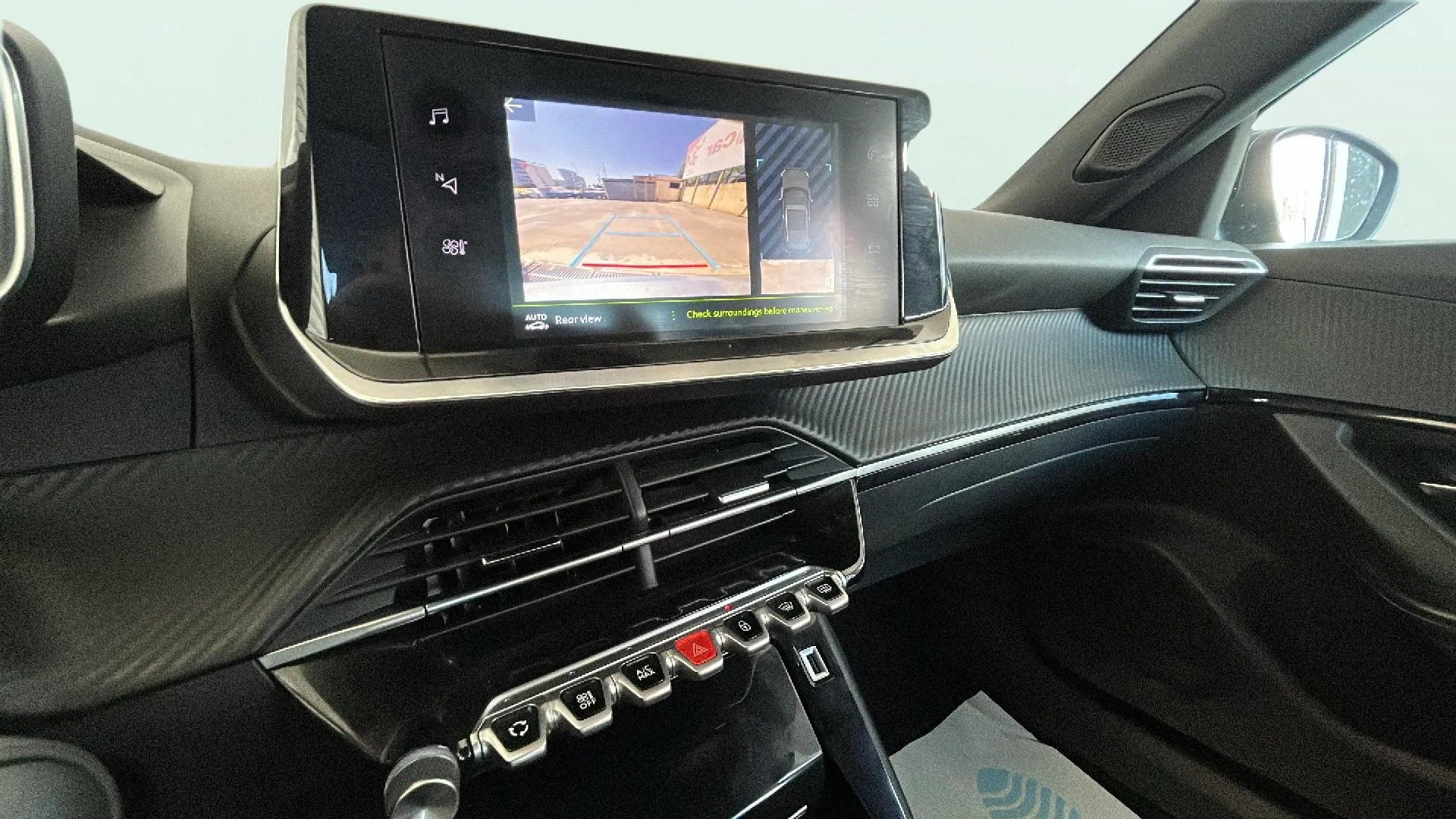 Peugeot 2008 Allure Pack PureTech 130 EAT8 - foto 14