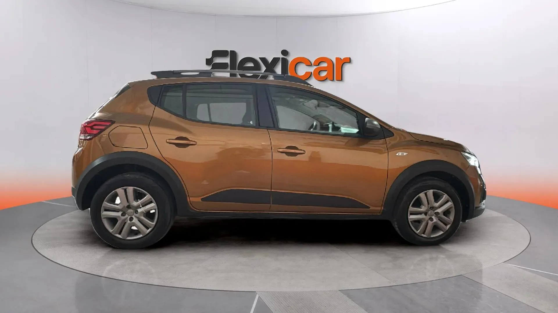 Dacia Sandero Stepway Essential TCe (90V) - foto 8