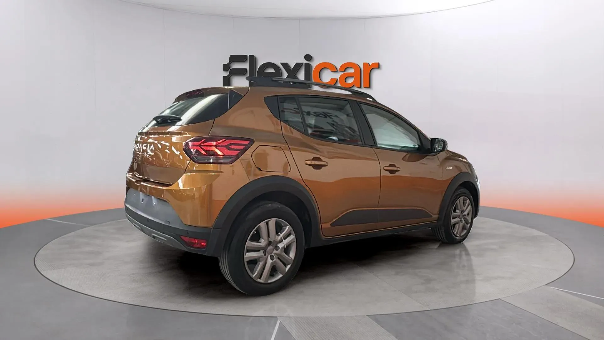 Dacia Sandero Stepway Essential TCe (90V) - foto 7