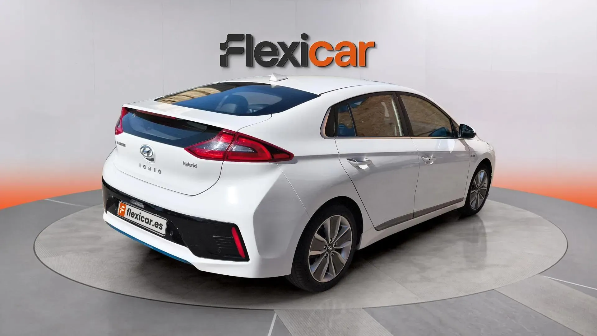 Hyundai Ioniq 1.6 GDI HEV Klass DCT - foto 7