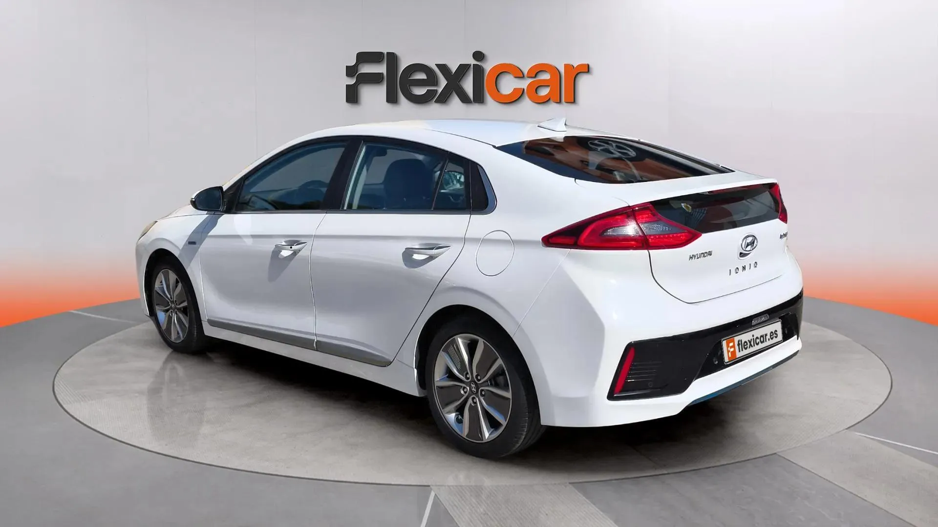 Hyundai Ioniq 1.6 GDI HEV Klass DCT - foto 3