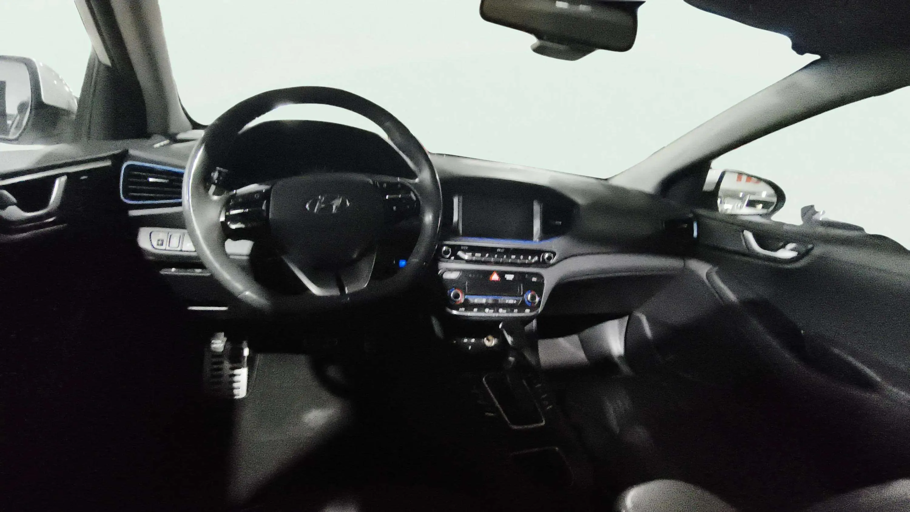Hyundai Ioniq 1.6 GDI HEV Klass DCT - foto 19