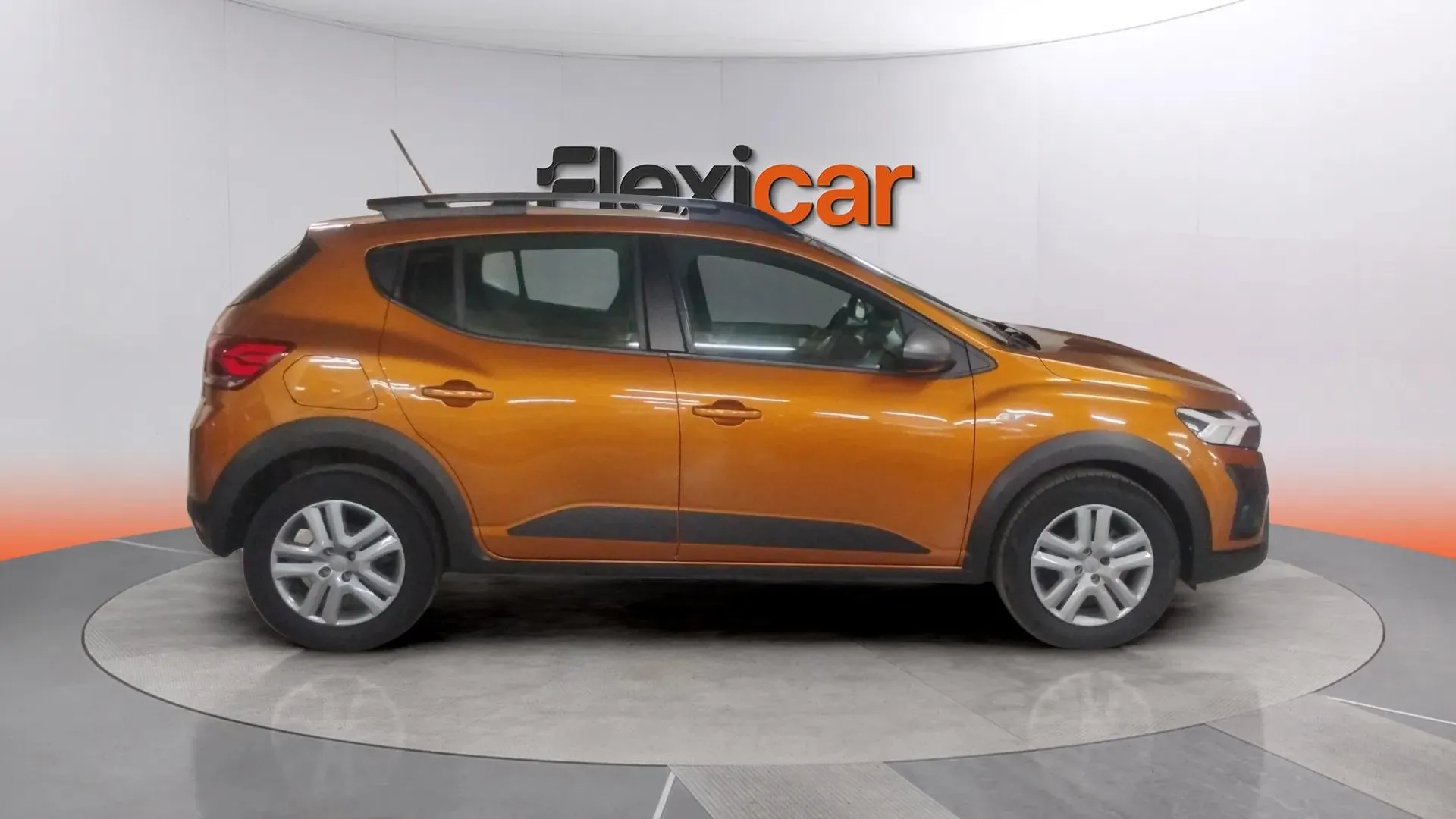 Dacia Sandero Stepway Essential TCe (90V) - foto 3