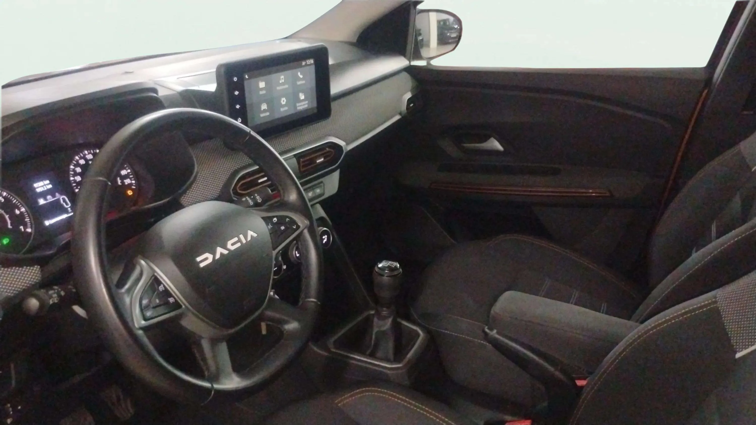 Dacia Sandero Stepway Essential TCe (90V) - foto 6