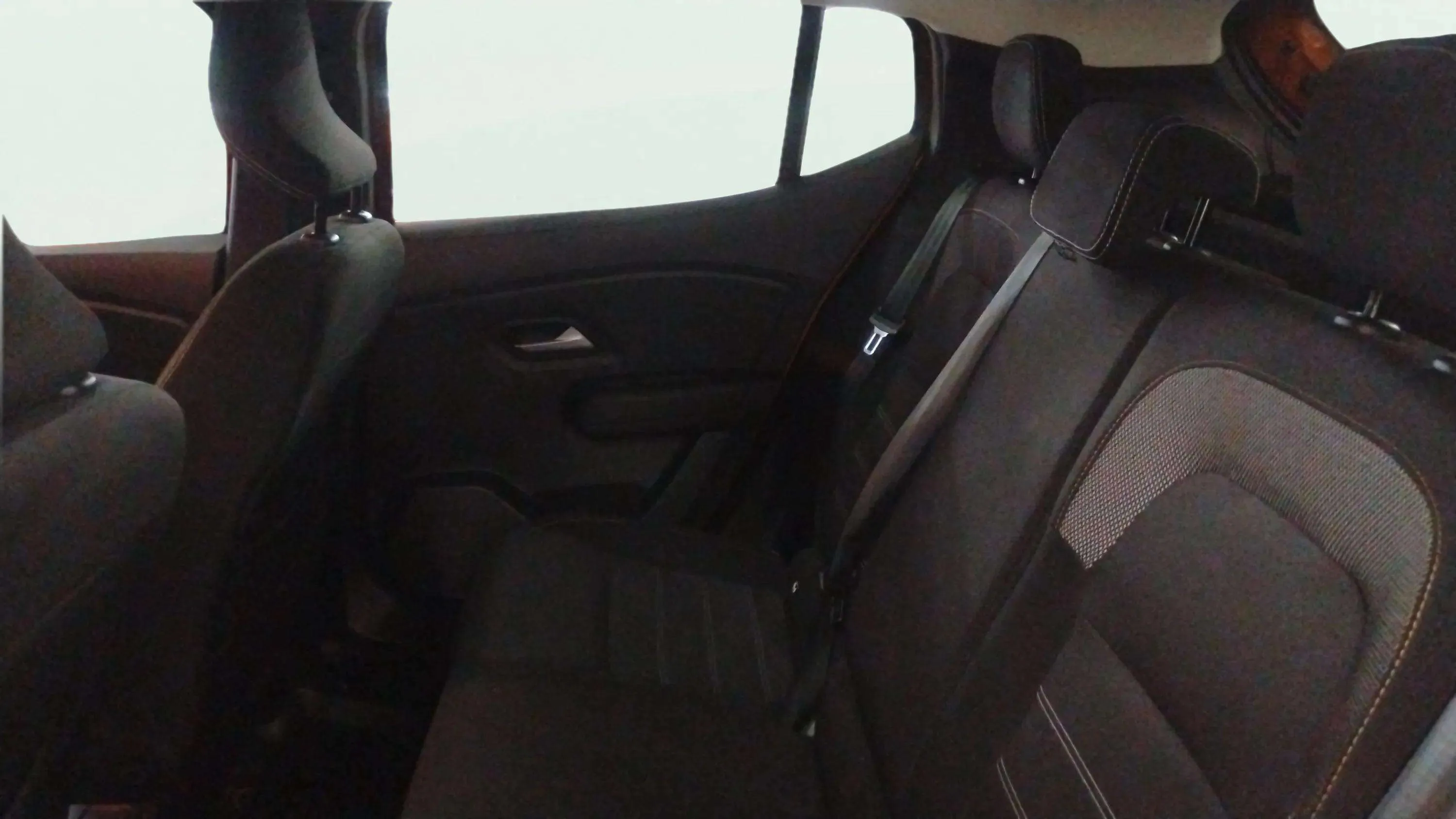 Dacia Sandero Stepway Essential TCe (90V) - foto 12