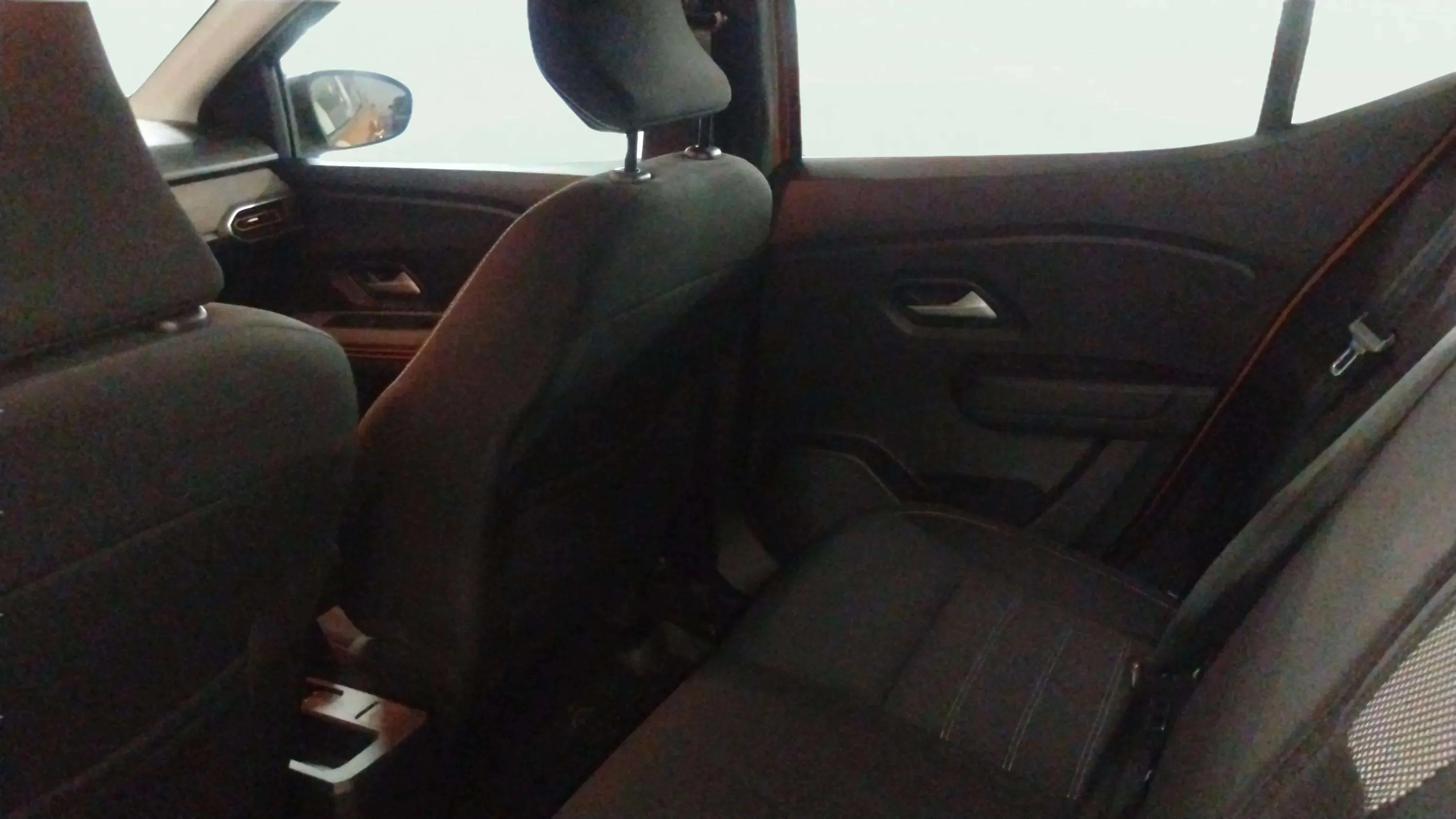 Dacia Sandero Stepway Essential TCe (90V) - foto 11