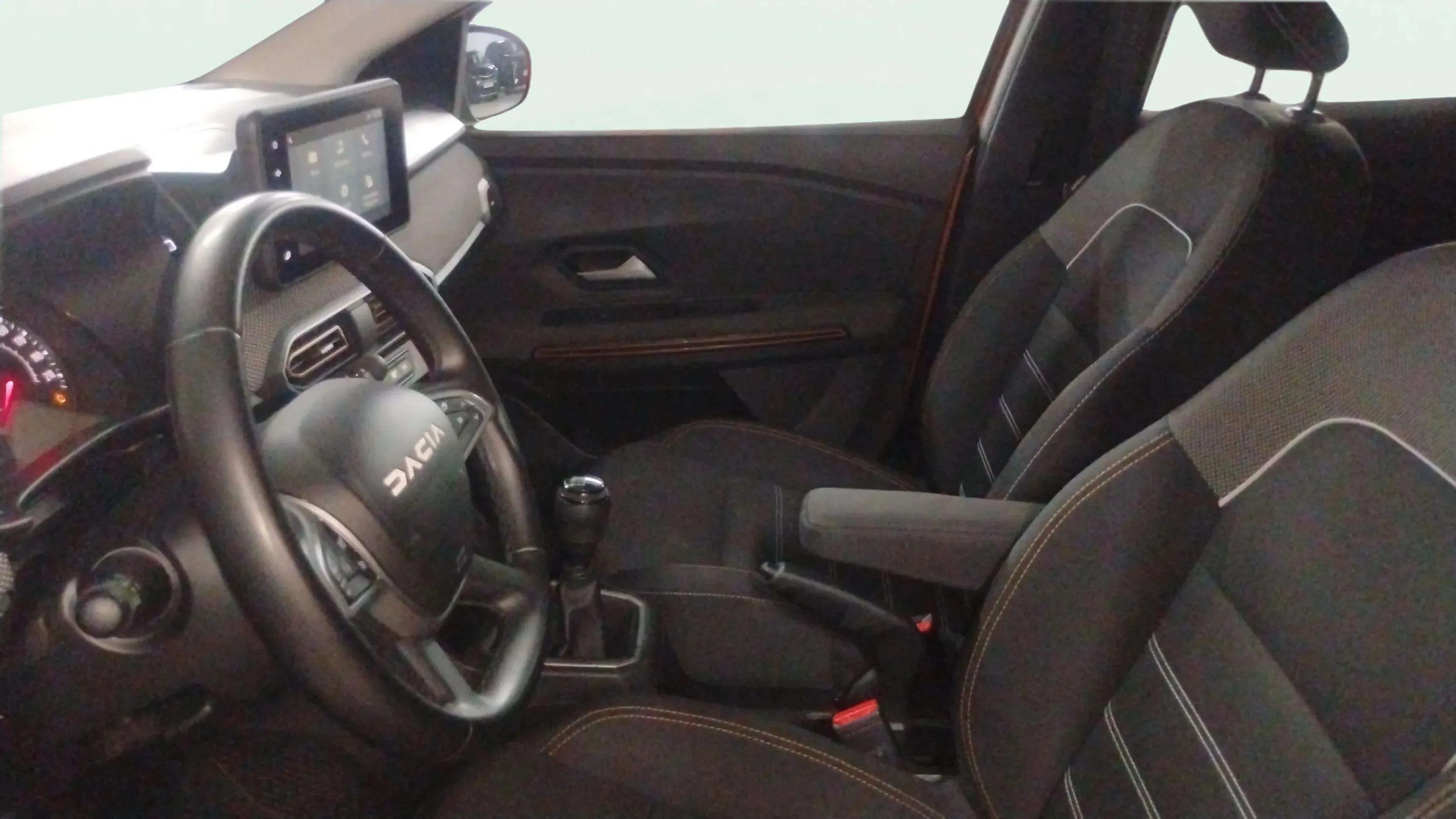 Dacia Sandero Stepway Essential TCe (90V) - foto 7