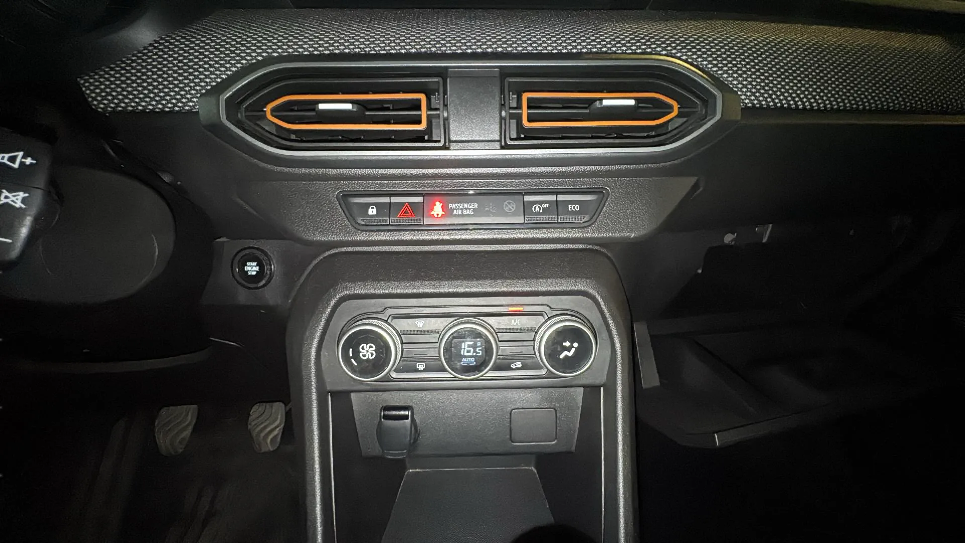 Dacia Sandero Stepway Essential TCe (90V) - foto 22