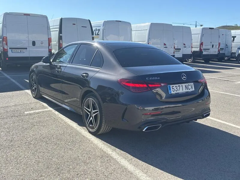 Mercedes-Benz Clase C 220 d AMG Line - foto 4