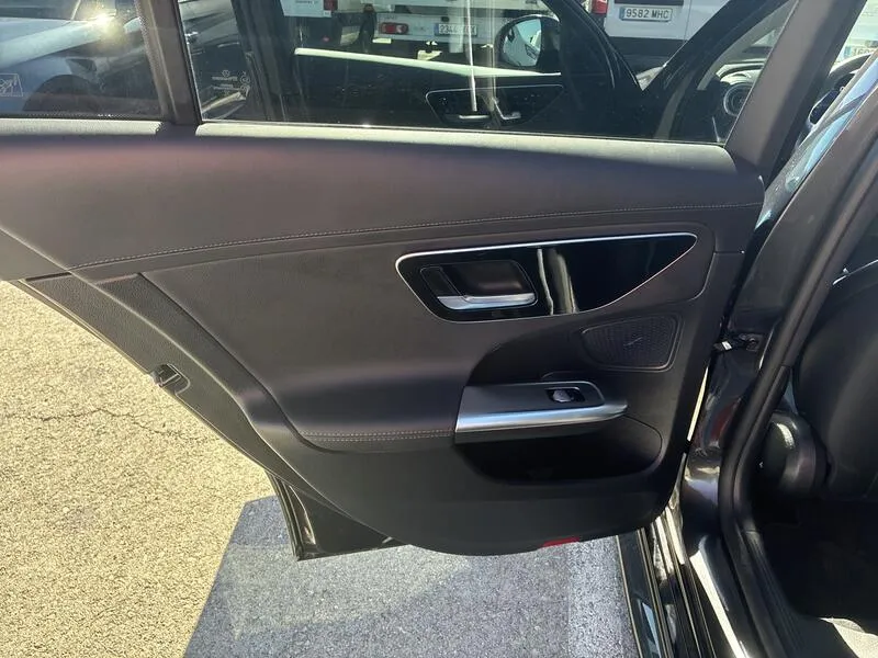 Mercedes-Benz Clase C 220 d AMG Line - foto 25