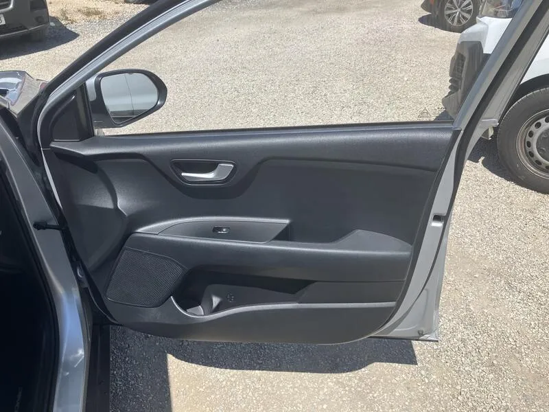 Kia Stonic 1.0 T-GDi MHEV iMT Concept - foto 14