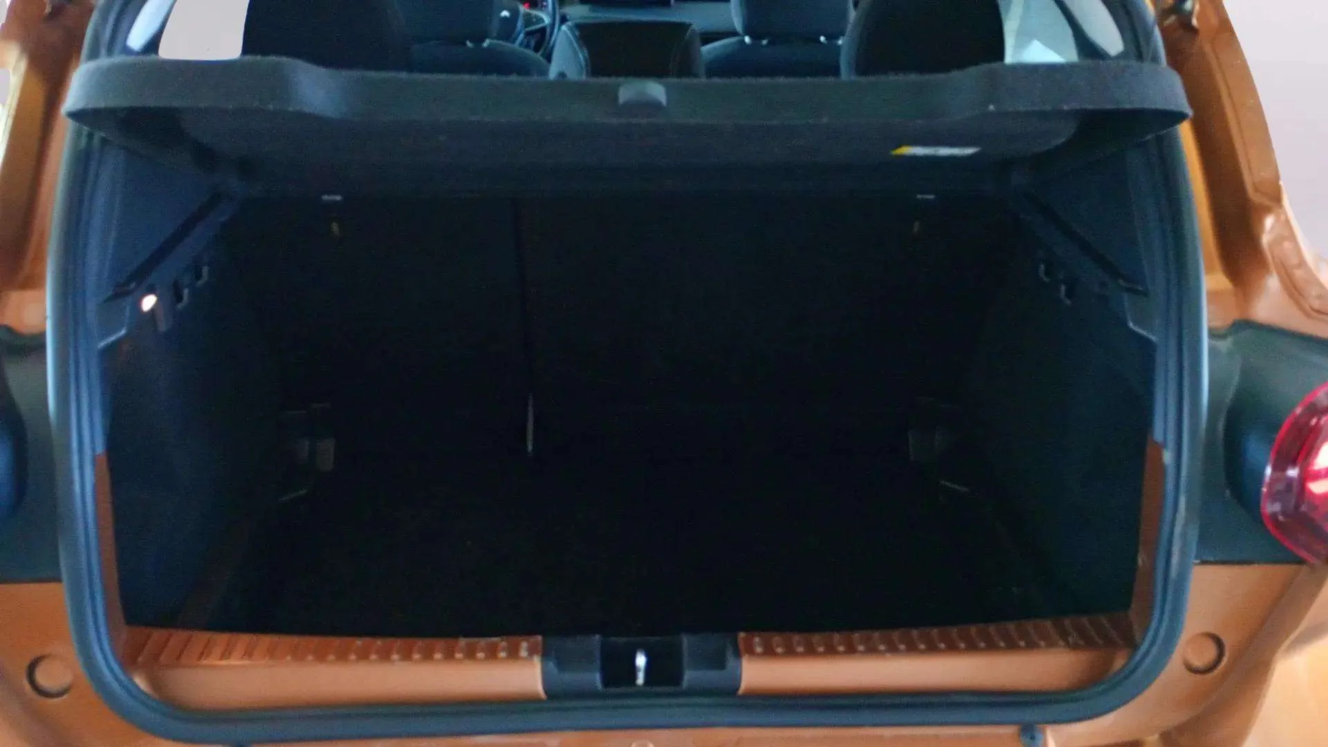 Dacia Sandero Stepway Essential TCe (90V) - foto 16