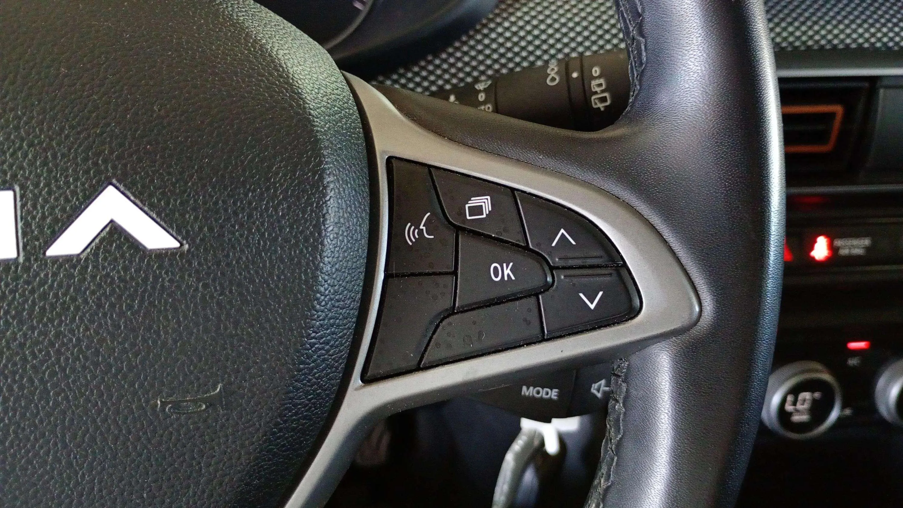 Dacia Sandero Stepway Essential TCe (90V) - foto 25