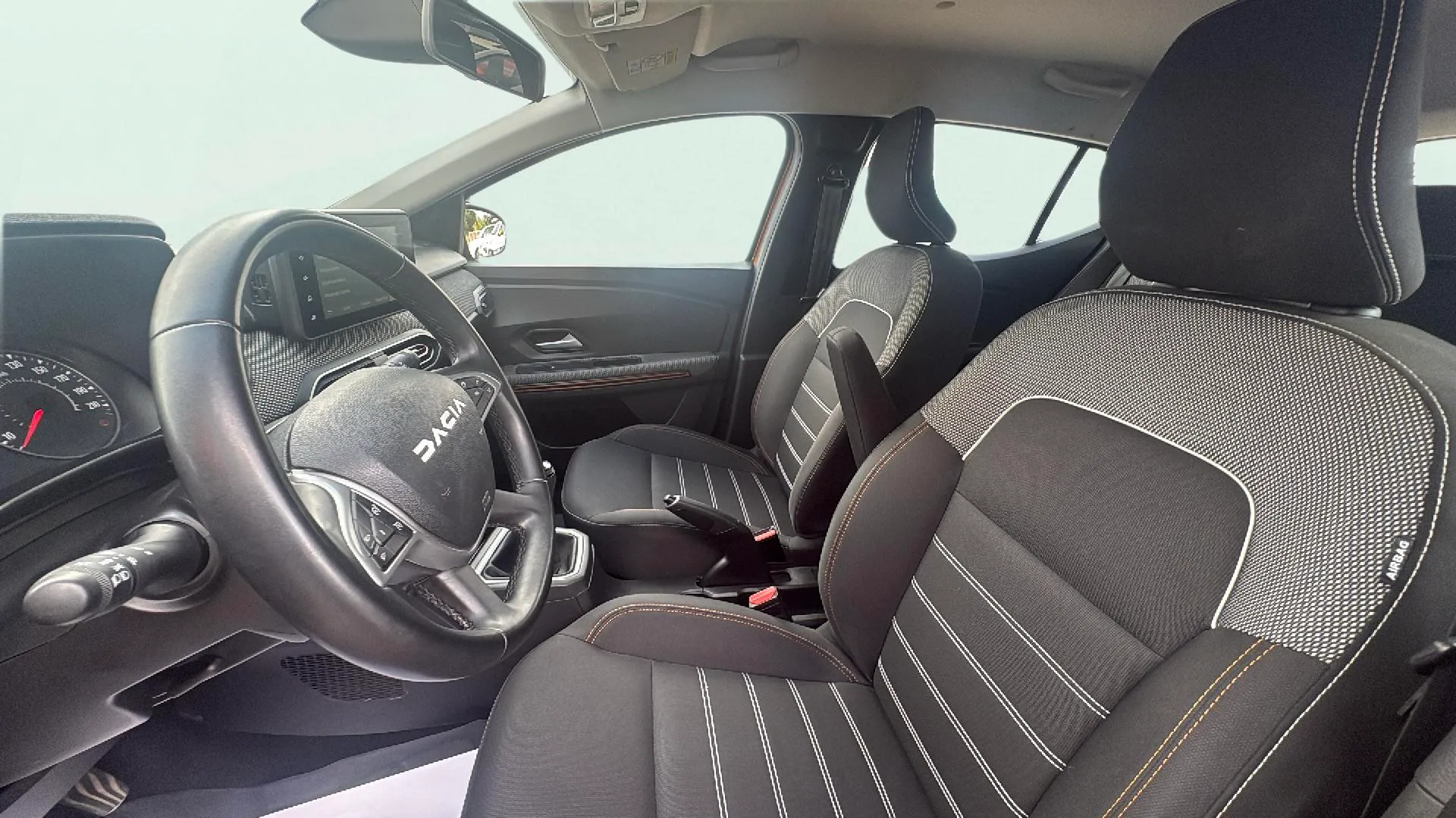 Dacia Sandero Stepway Essential TCe (90V) - foto 18