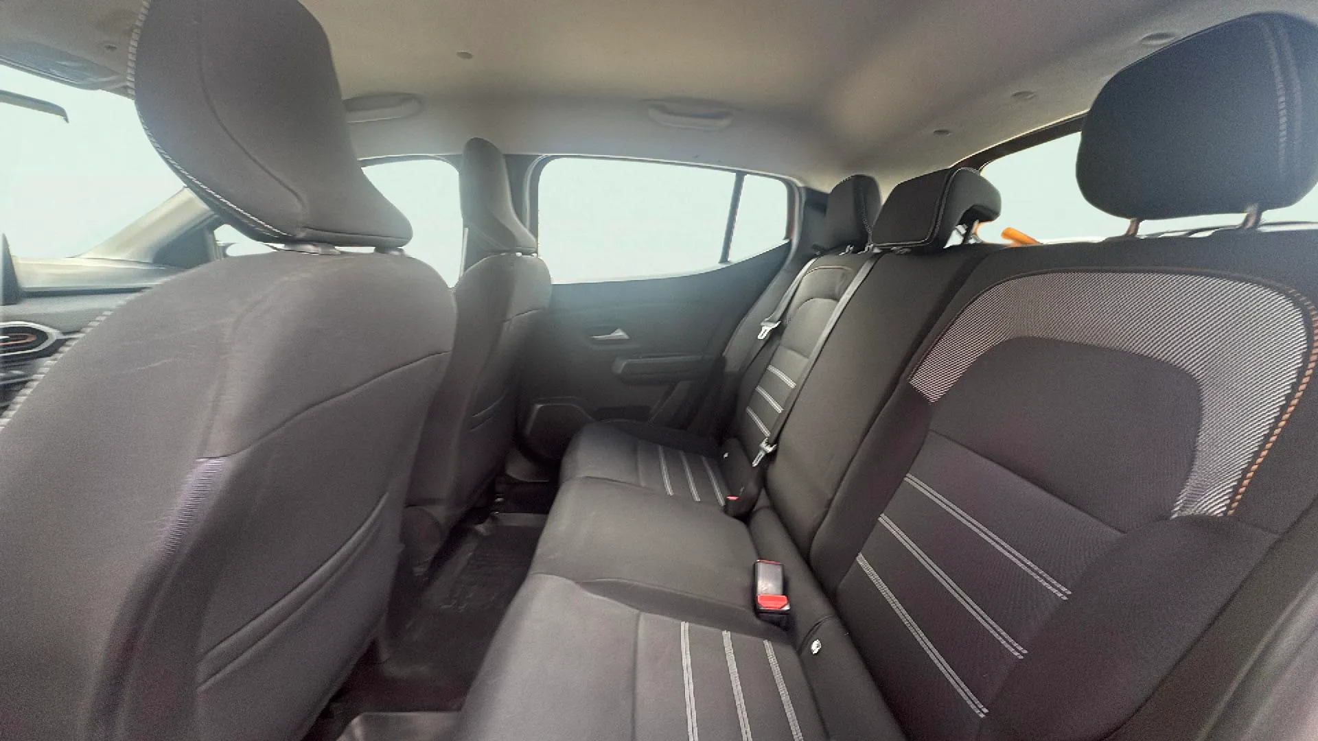 Dacia Sandero Stepway Essential TCe (90V) - foto 19
