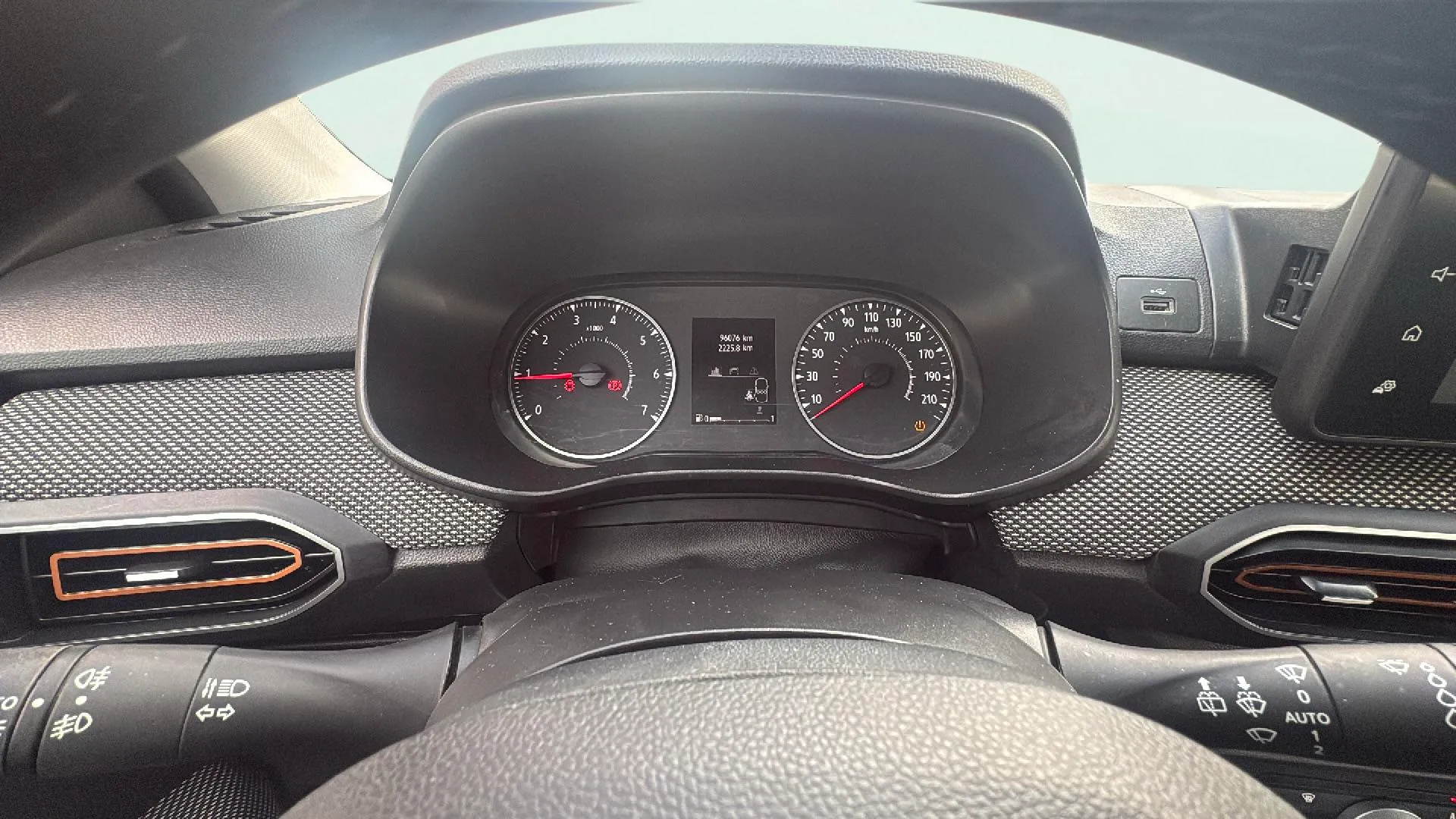 Dacia Sandero Stepway Essential TCe (90V) - foto 16