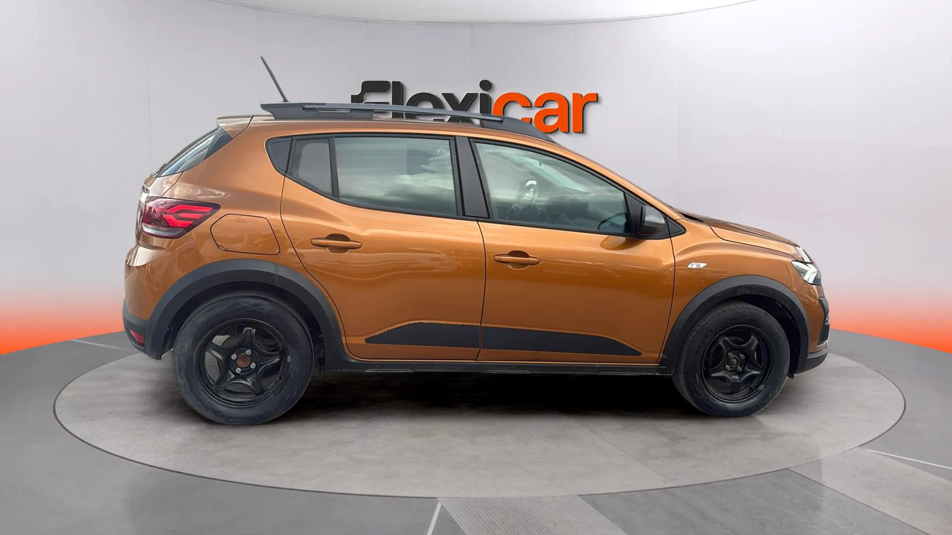 Dacia Sandero Stepway Essential TCe (90V) - foto 9