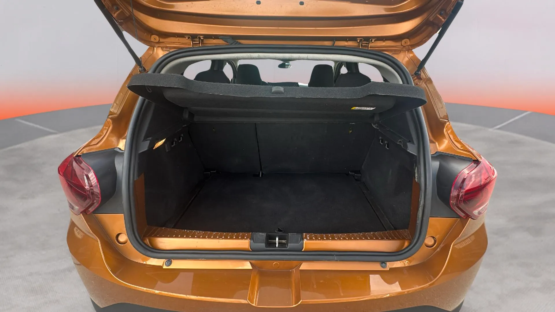 Dacia Sandero Stepway Essential TCe (90V) - foto 23