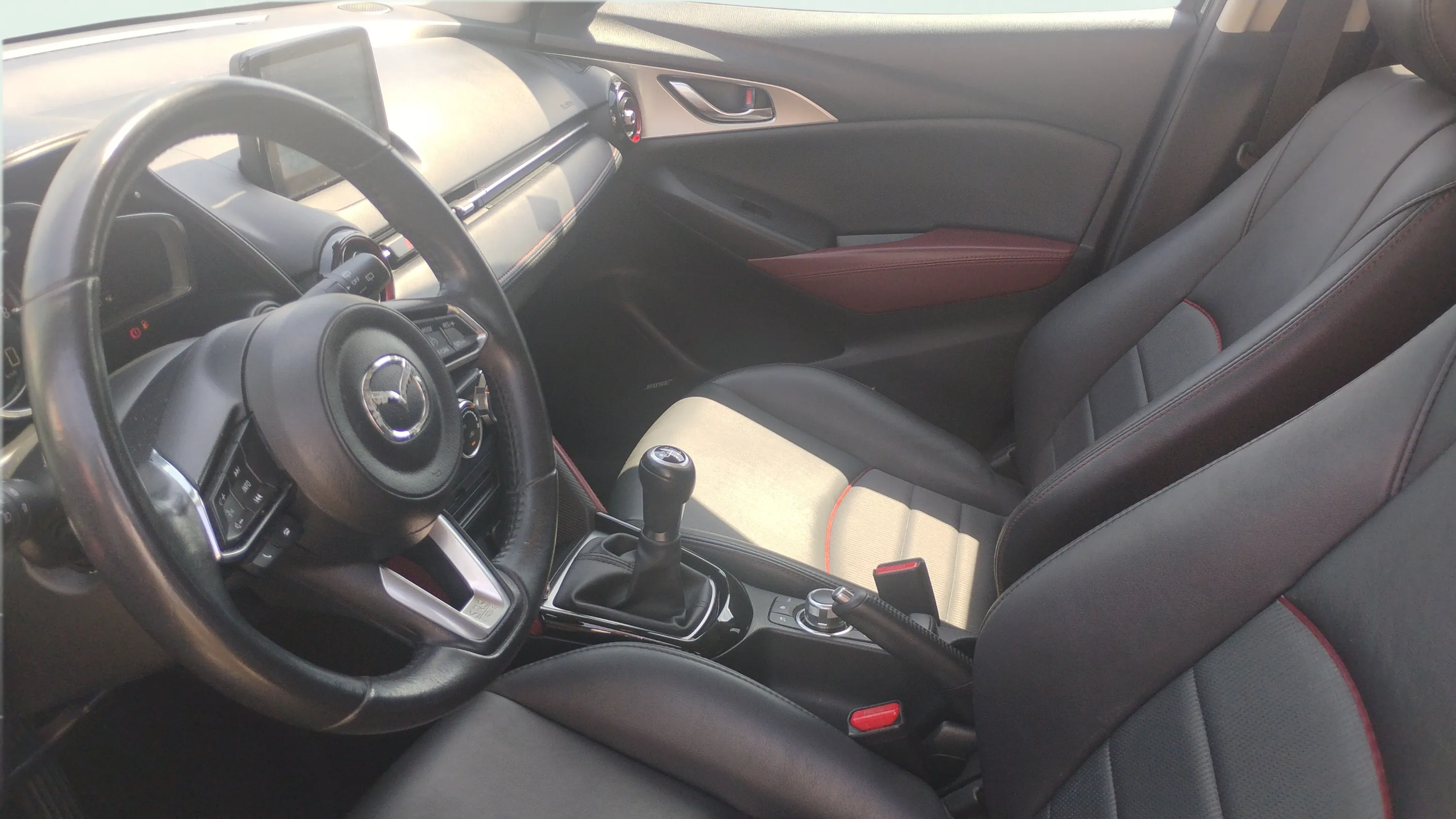 Mazda CX-3 2.0 G 2WD Evolution - foto 14