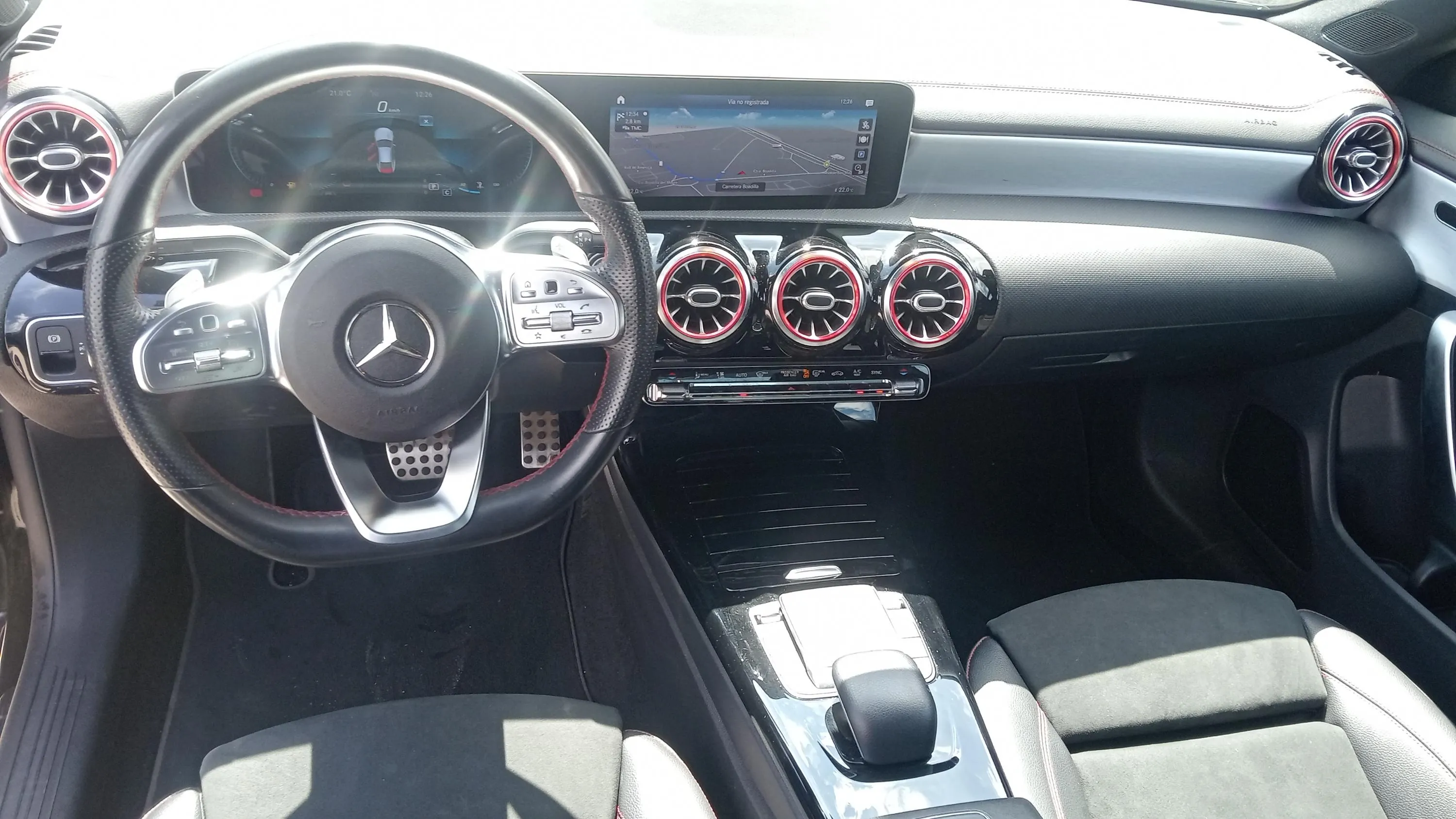 Mercedes-Benz CLA 200 - foto 14