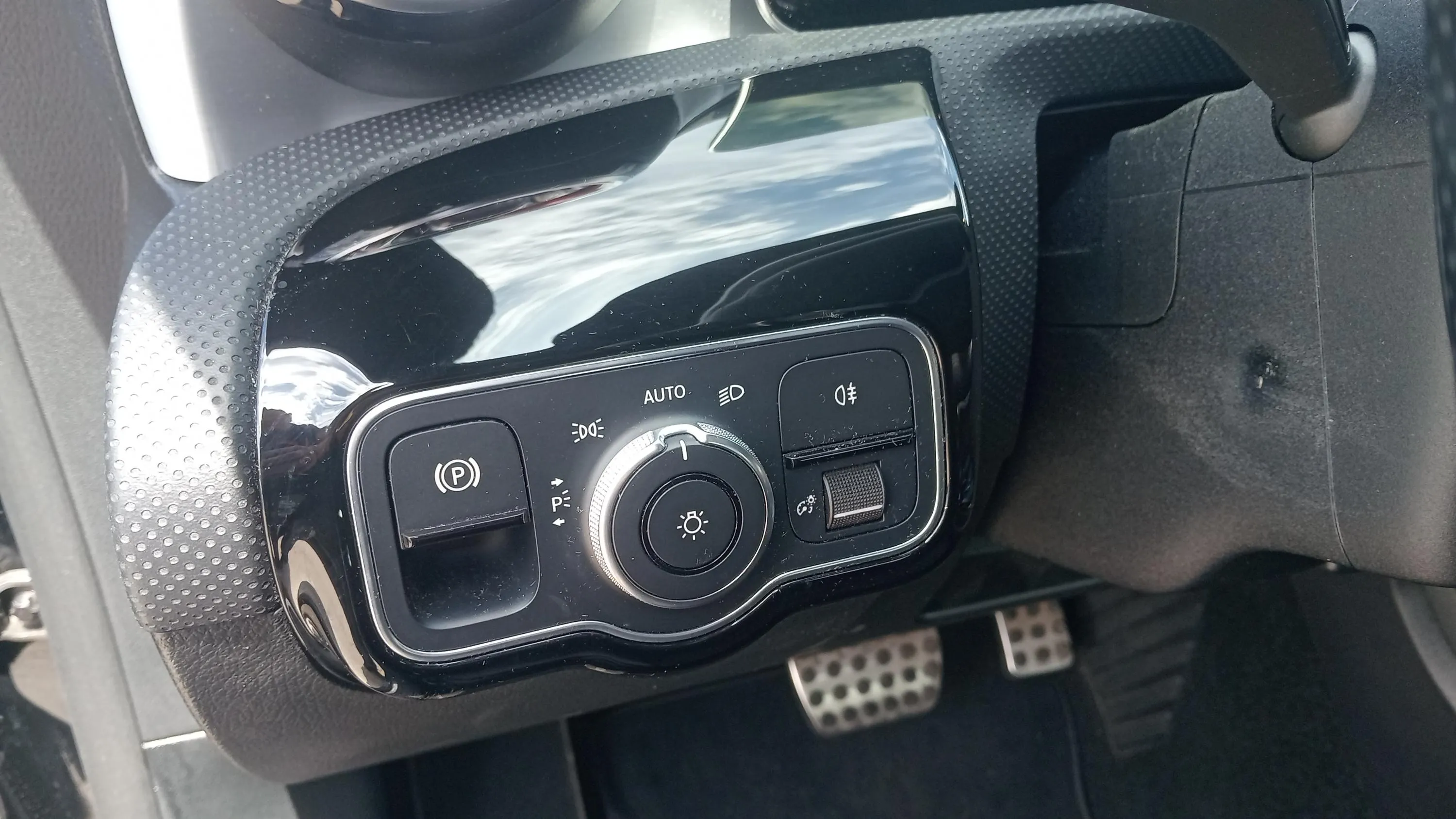 Mercedes-Benz CLA 200 - foto 18