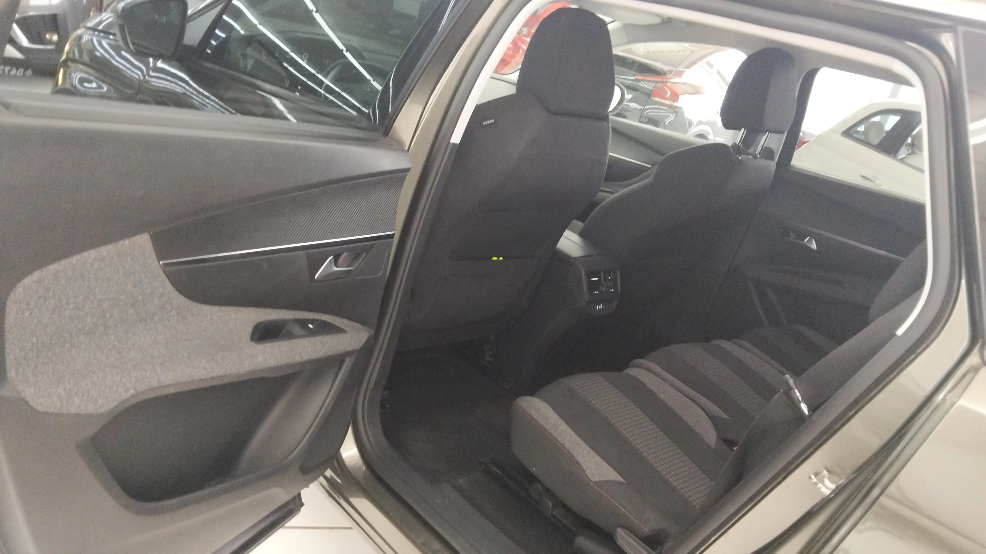 Peugeot 5008 Active 1.6L BlueHDi - foto 11