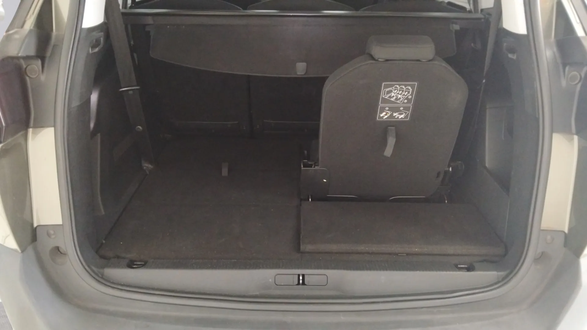 Peugeot 5008 Active 1.6L BlueHDi - foto 13