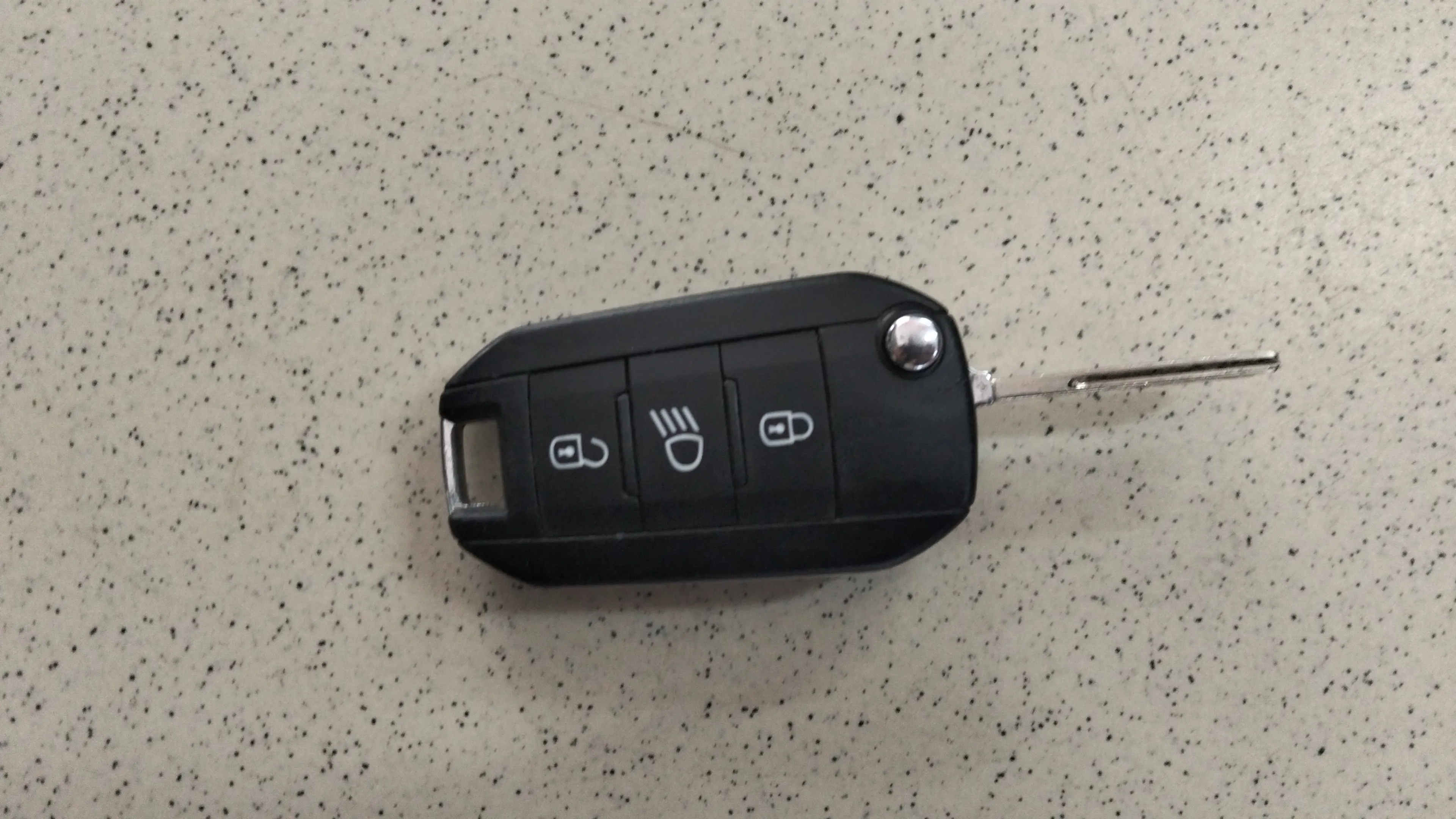 Peugeot 5008 Active 1.6L BlueHDi - foto 17