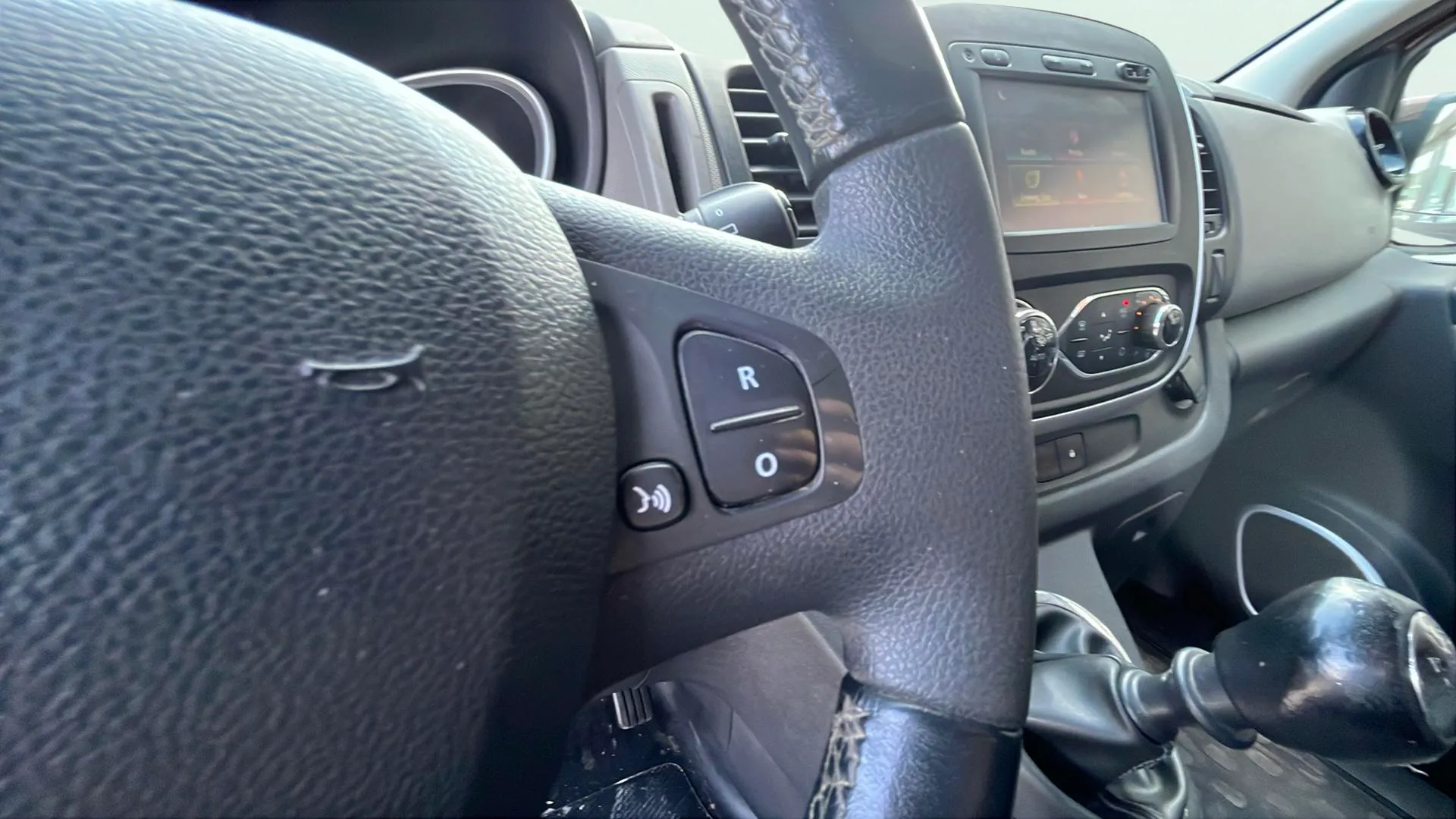 Nissan NV300 - foto 24
