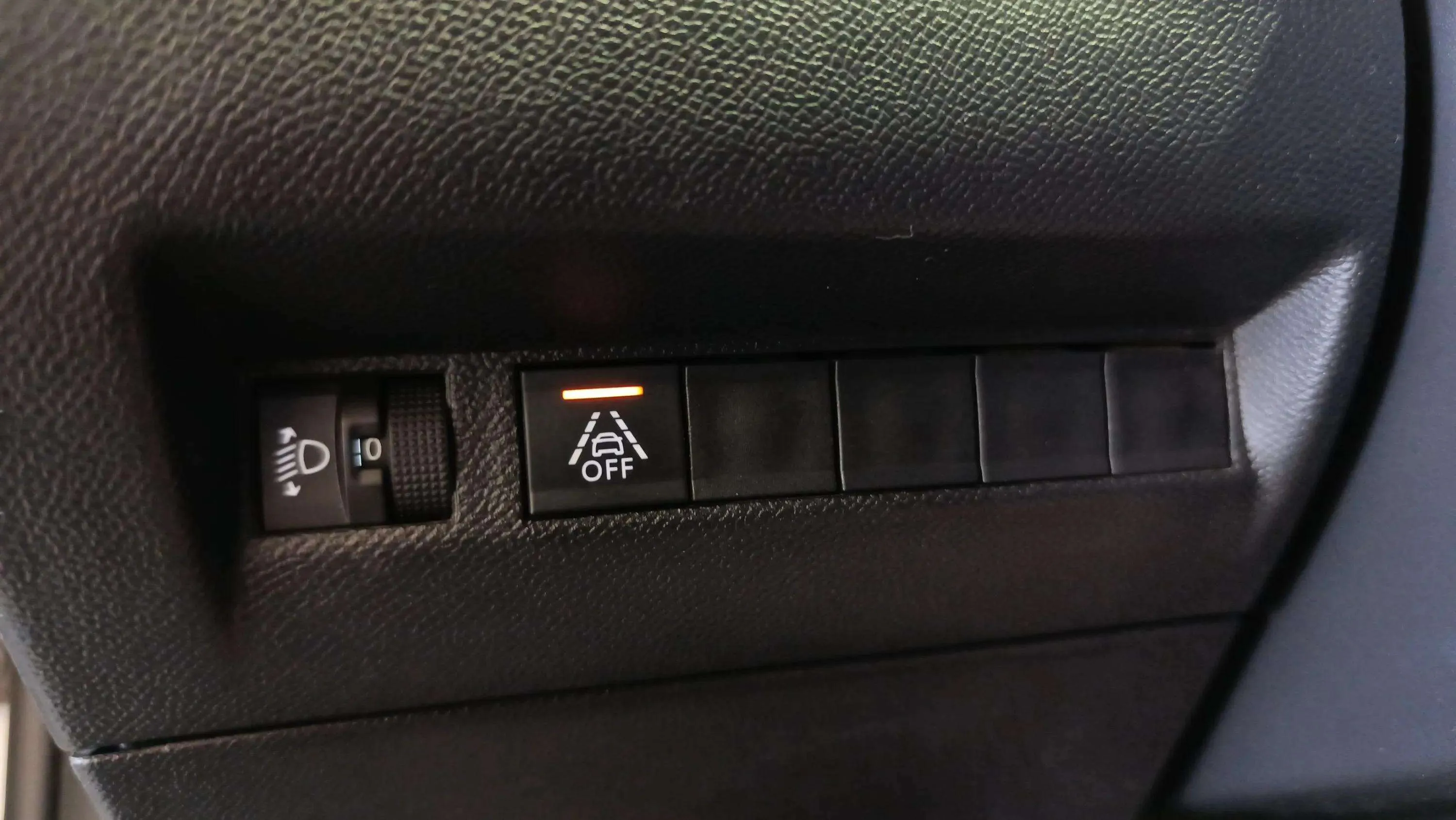 Peugeot 208 BlueHDi Active - foto 25