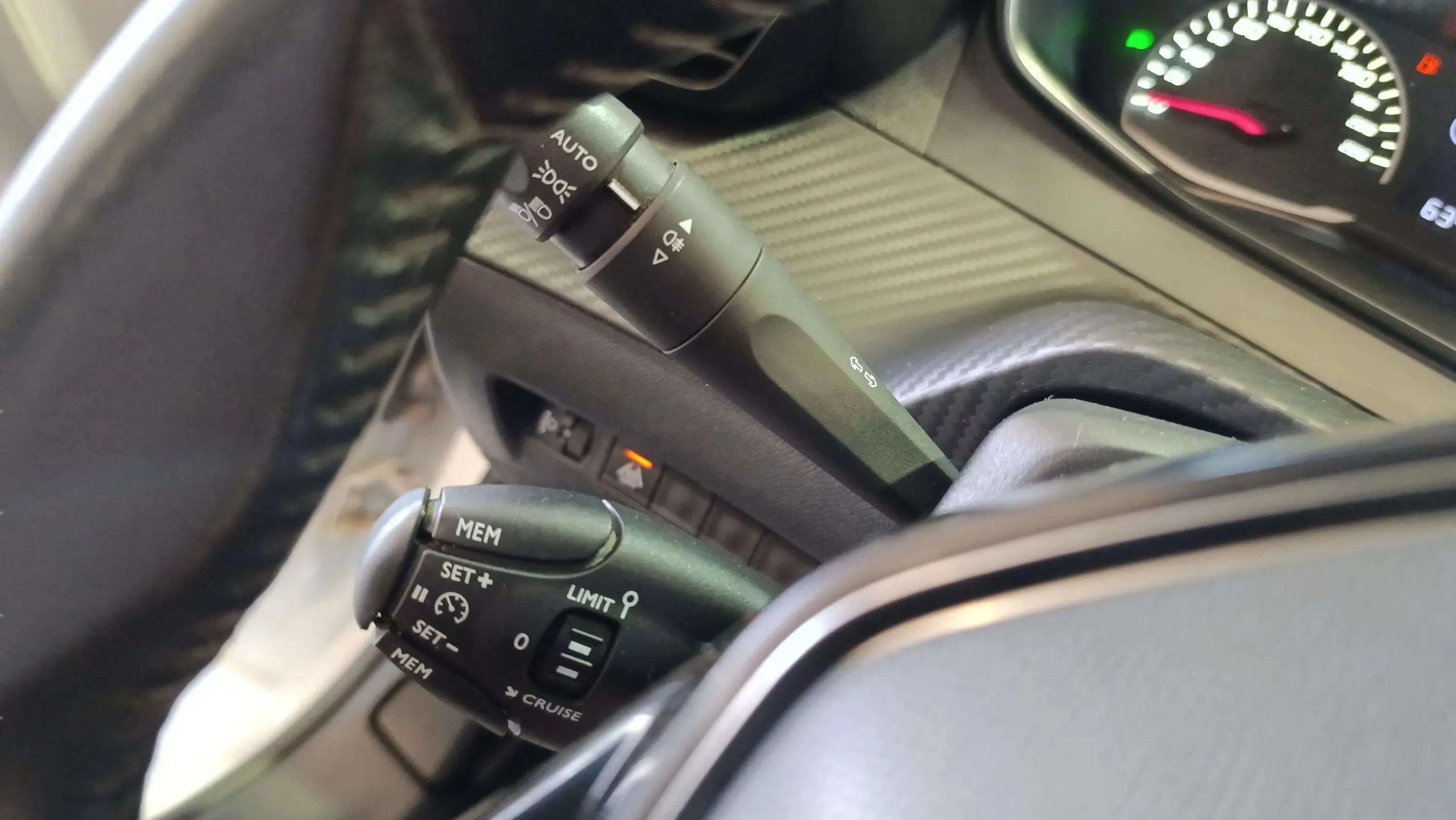 Peugeot 208 BlueHDi Active - foto 43