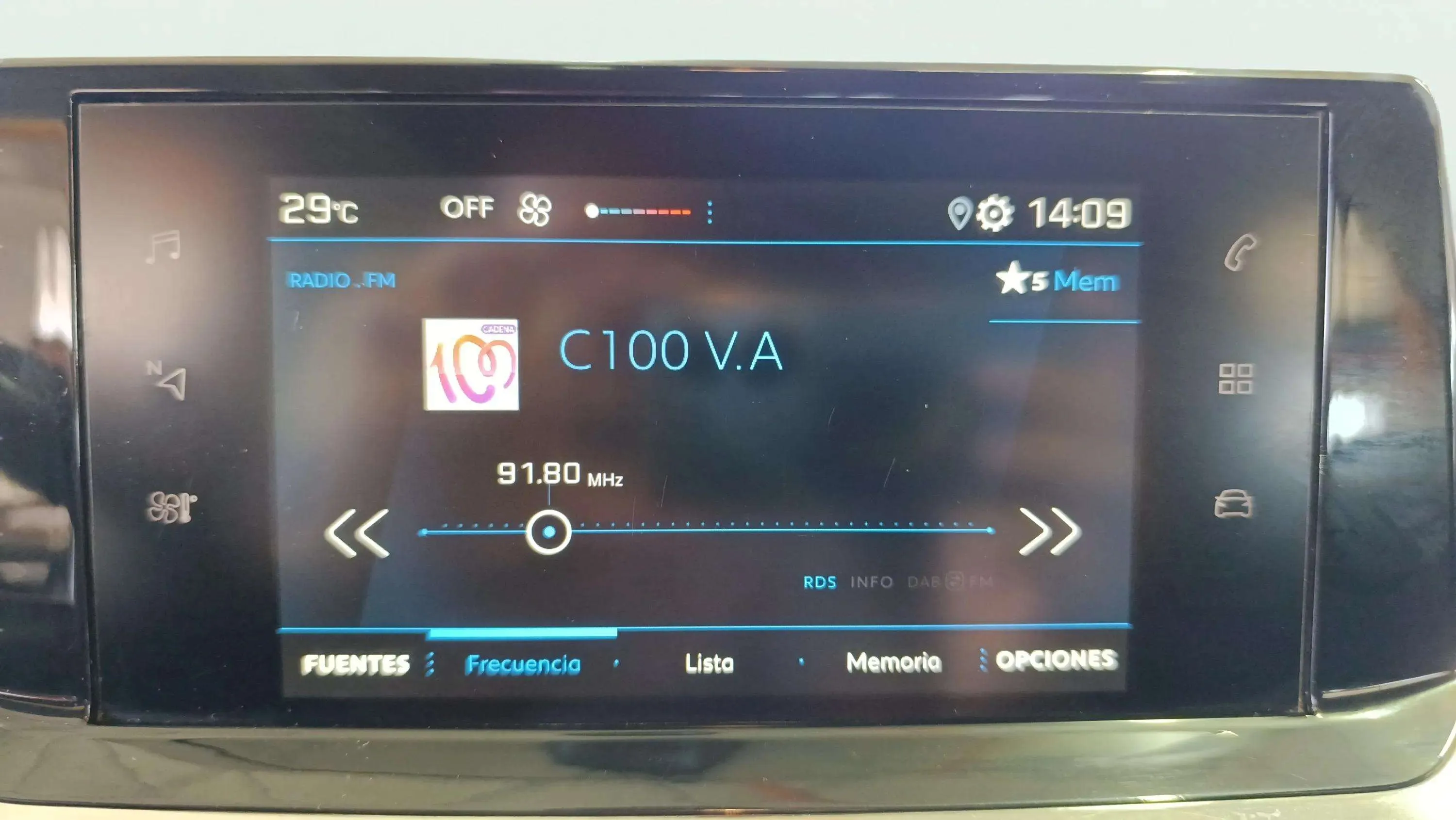 Peugeot 208 BlueHDi Active - foto 18