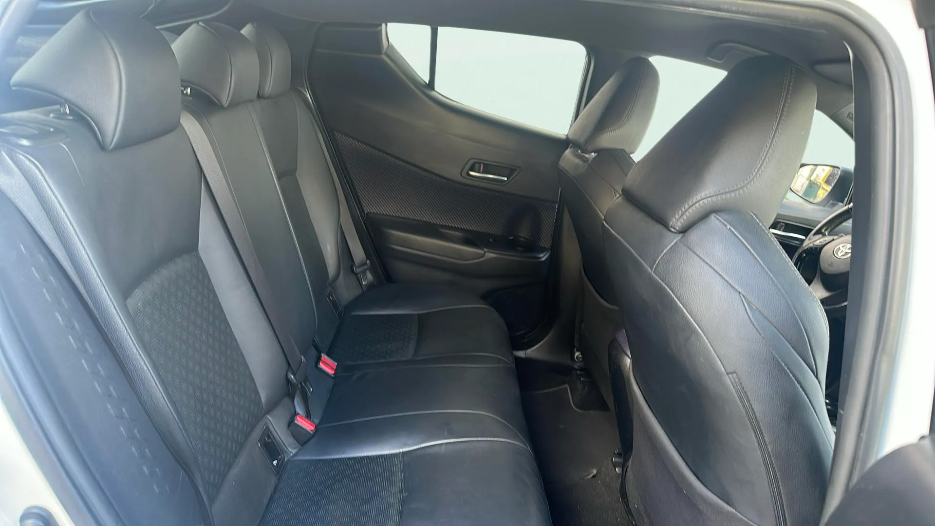 Toyota C-HR 1.8 125H Advance - foto 16