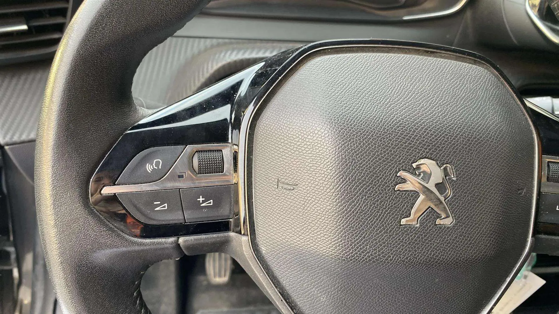 Peugeot 208 Active PureTech 100 - foto 12