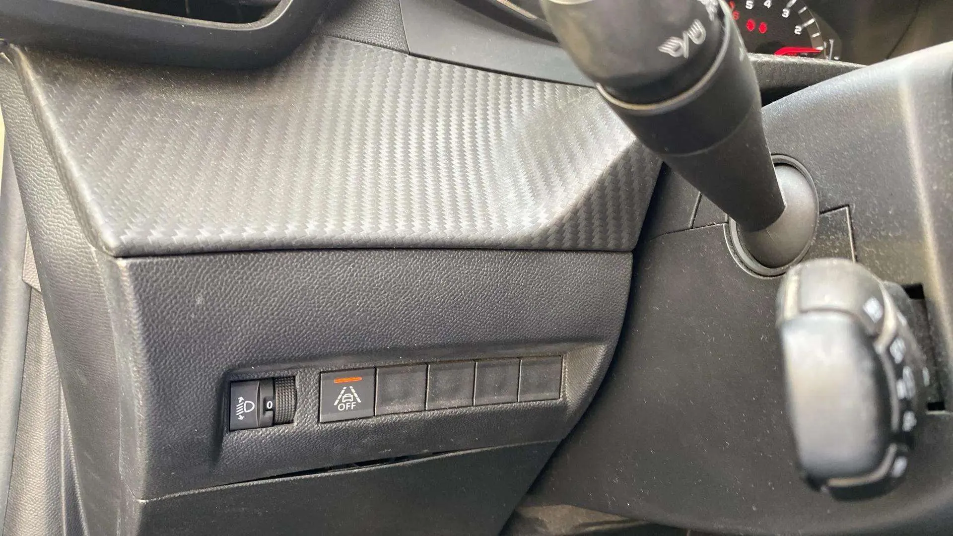 Peugeot 208 Active PureTech 100 - foto 11